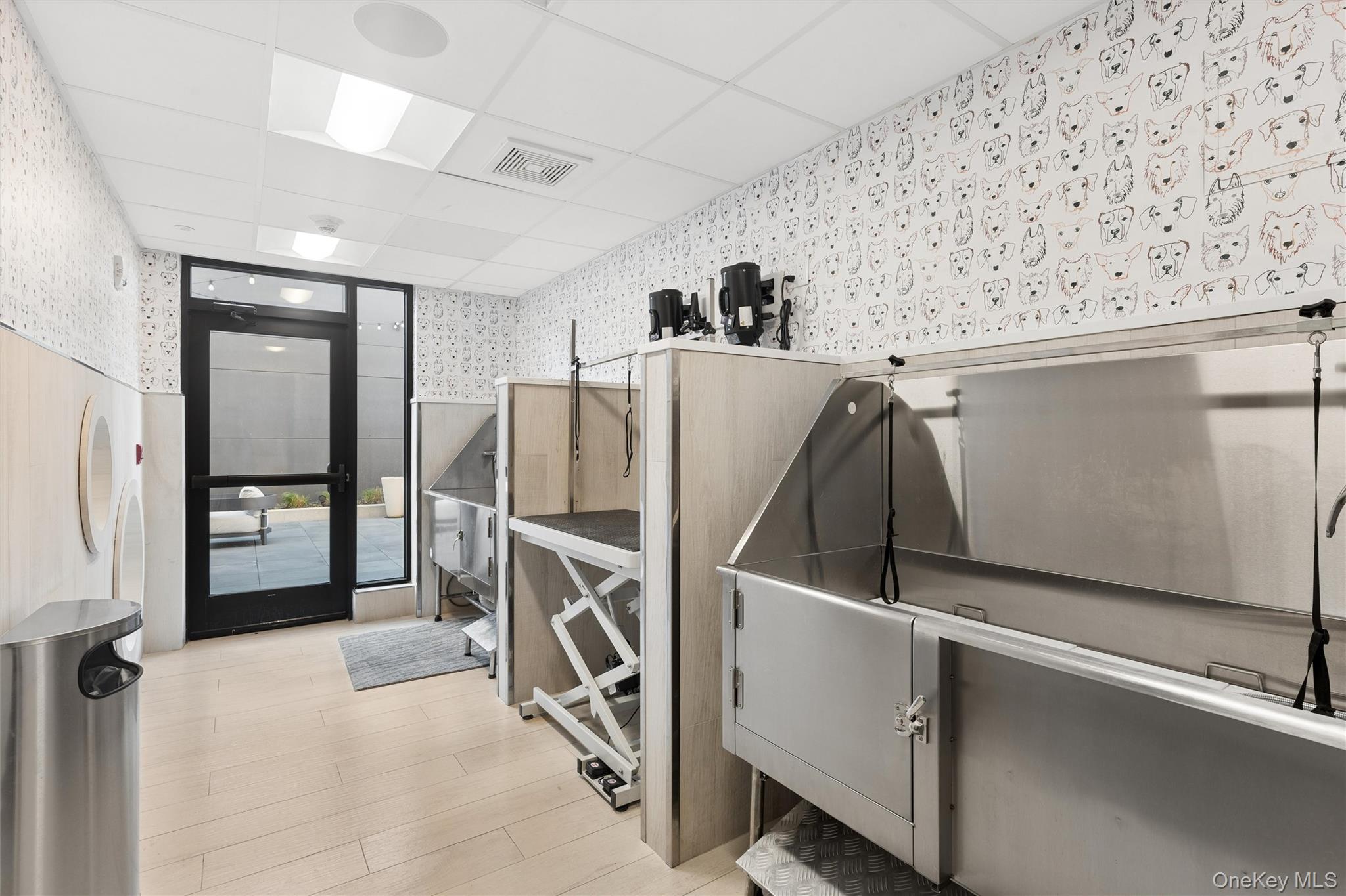 140 Boardwalk Unit: 905