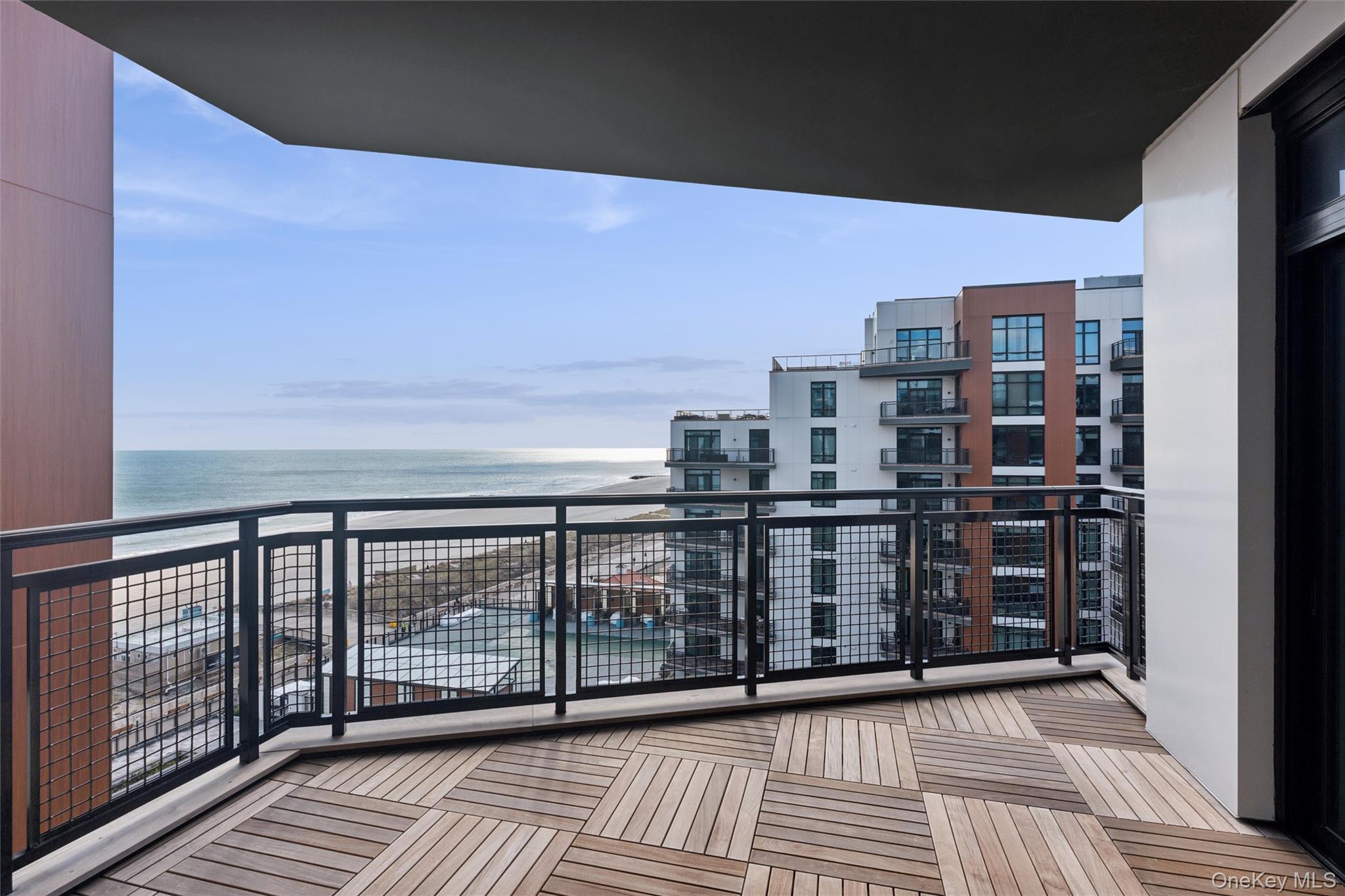 140 Boardwalk Unit: 905