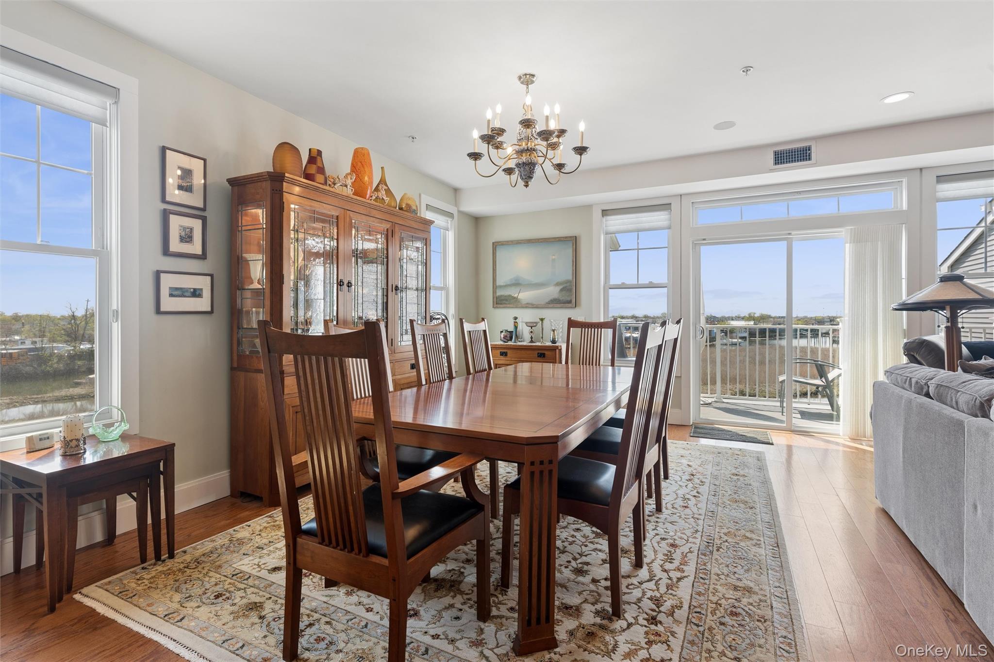 332 Marina Pointe Drive Unit: 332
