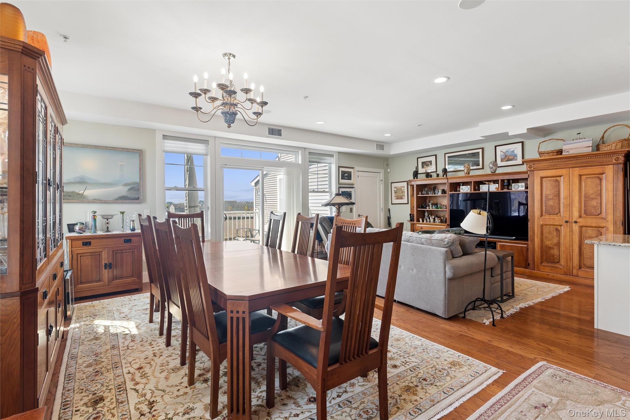 332 Marina Pointe Drive Unit: 332