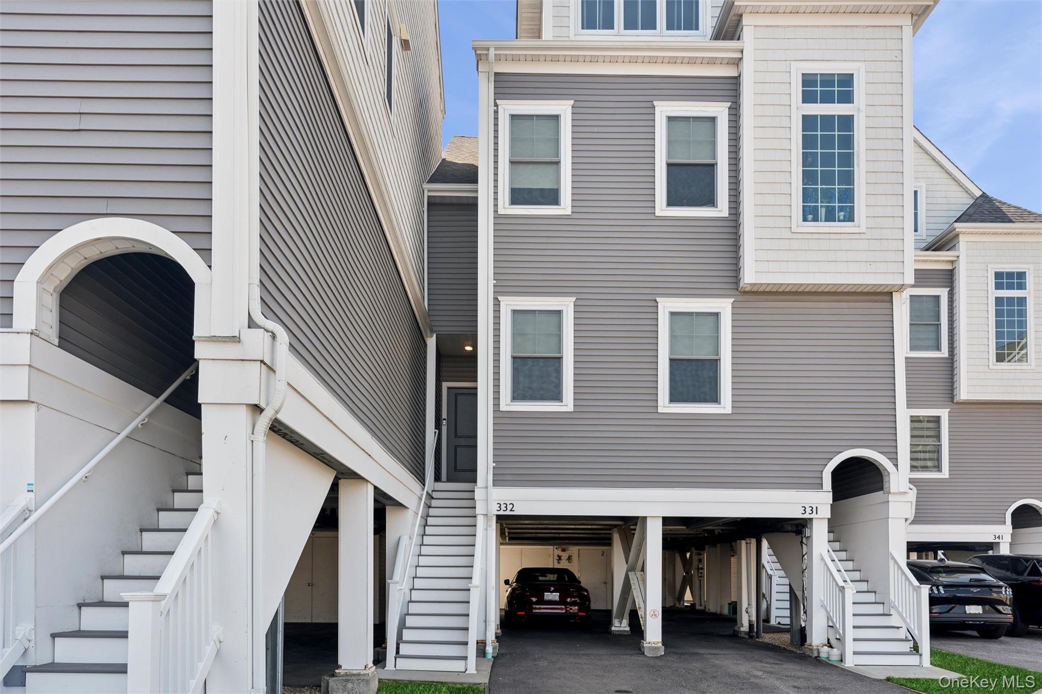 332 Marina Pointe Drive Unit: 332
