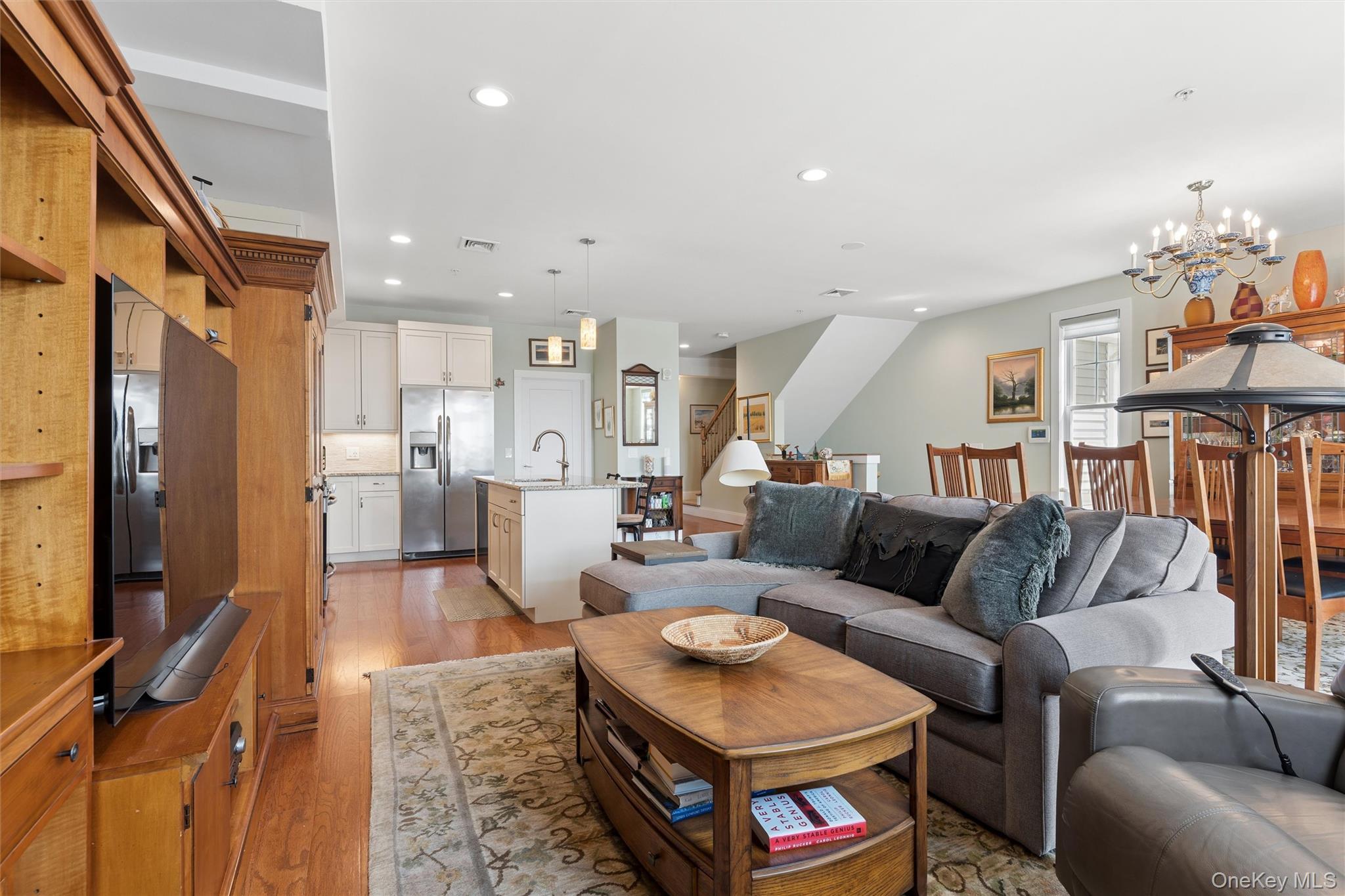 332 Marina Pointe Drive Unit: 332