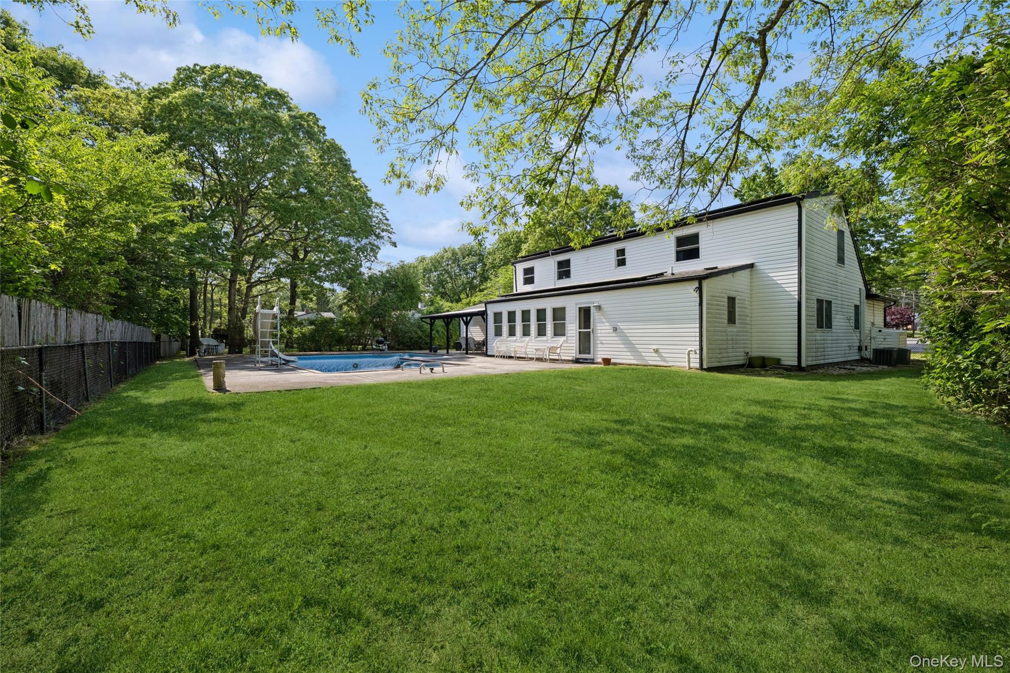 10 Rita Drive