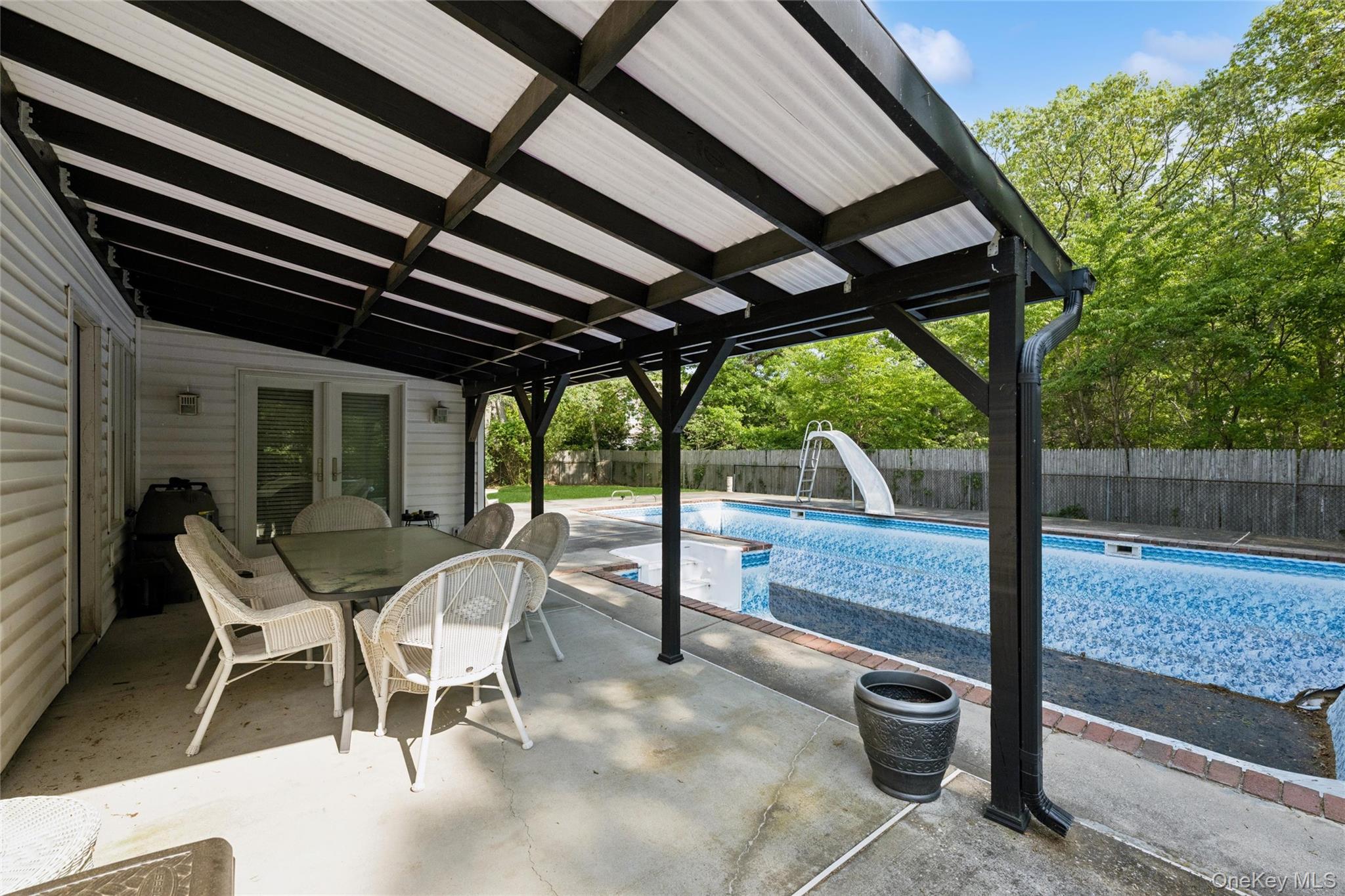 10 Rita Drive