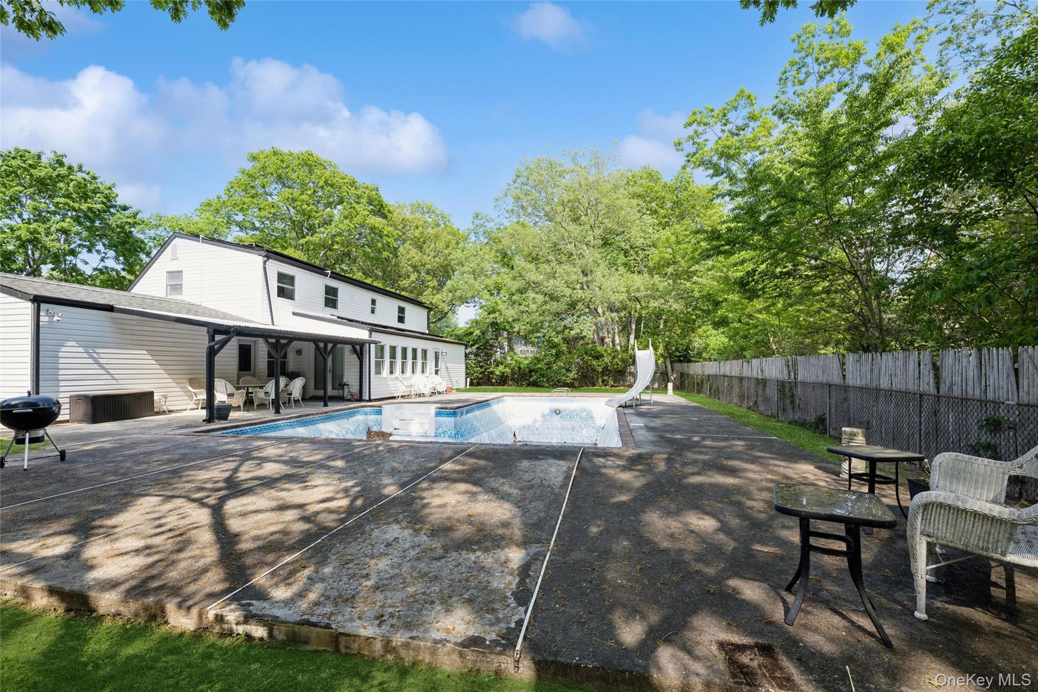 10 Rita Drive