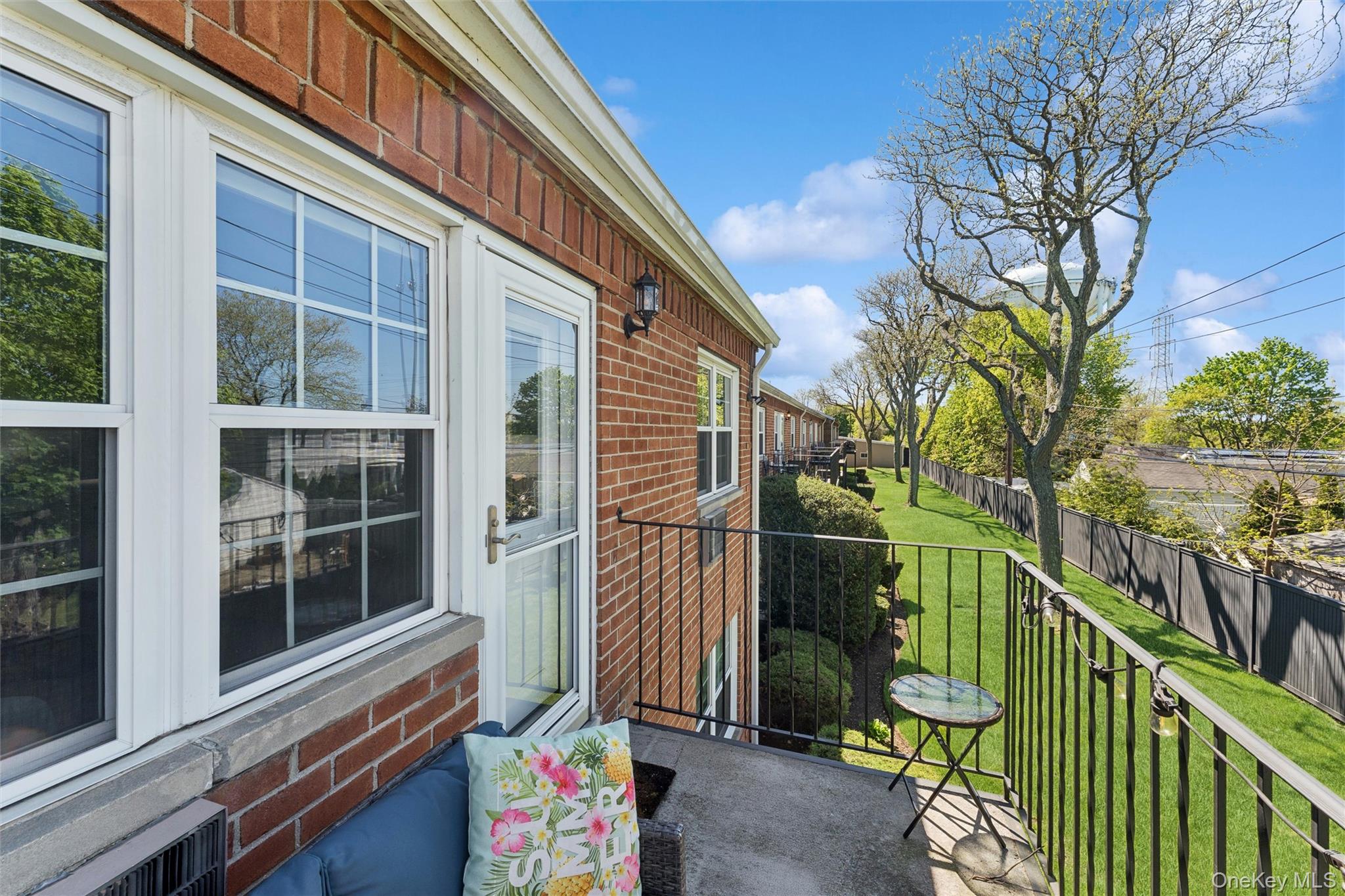 323 Hicksville Road Unit: 4
