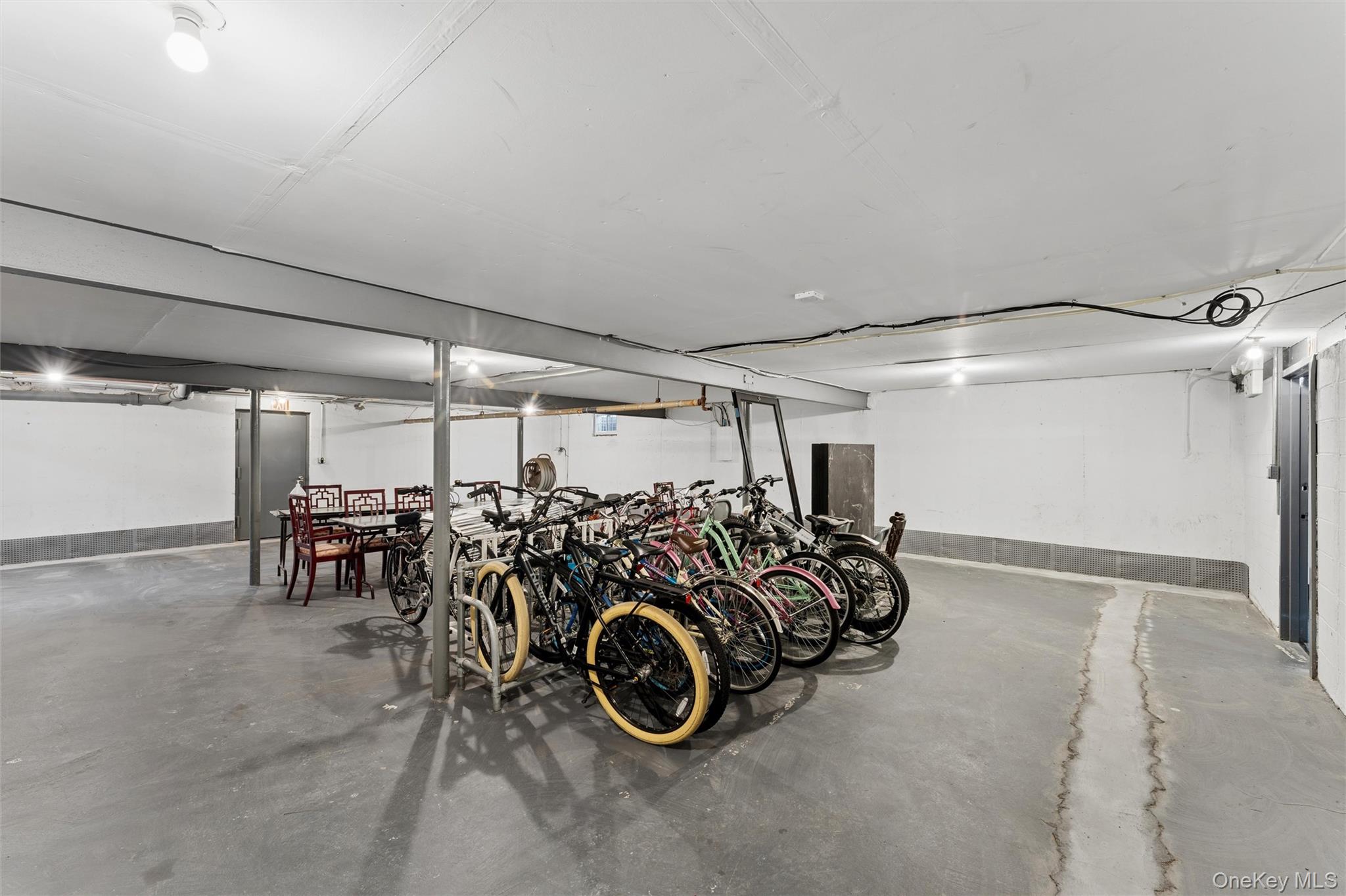 323 Hicksville Road Unit: 4
