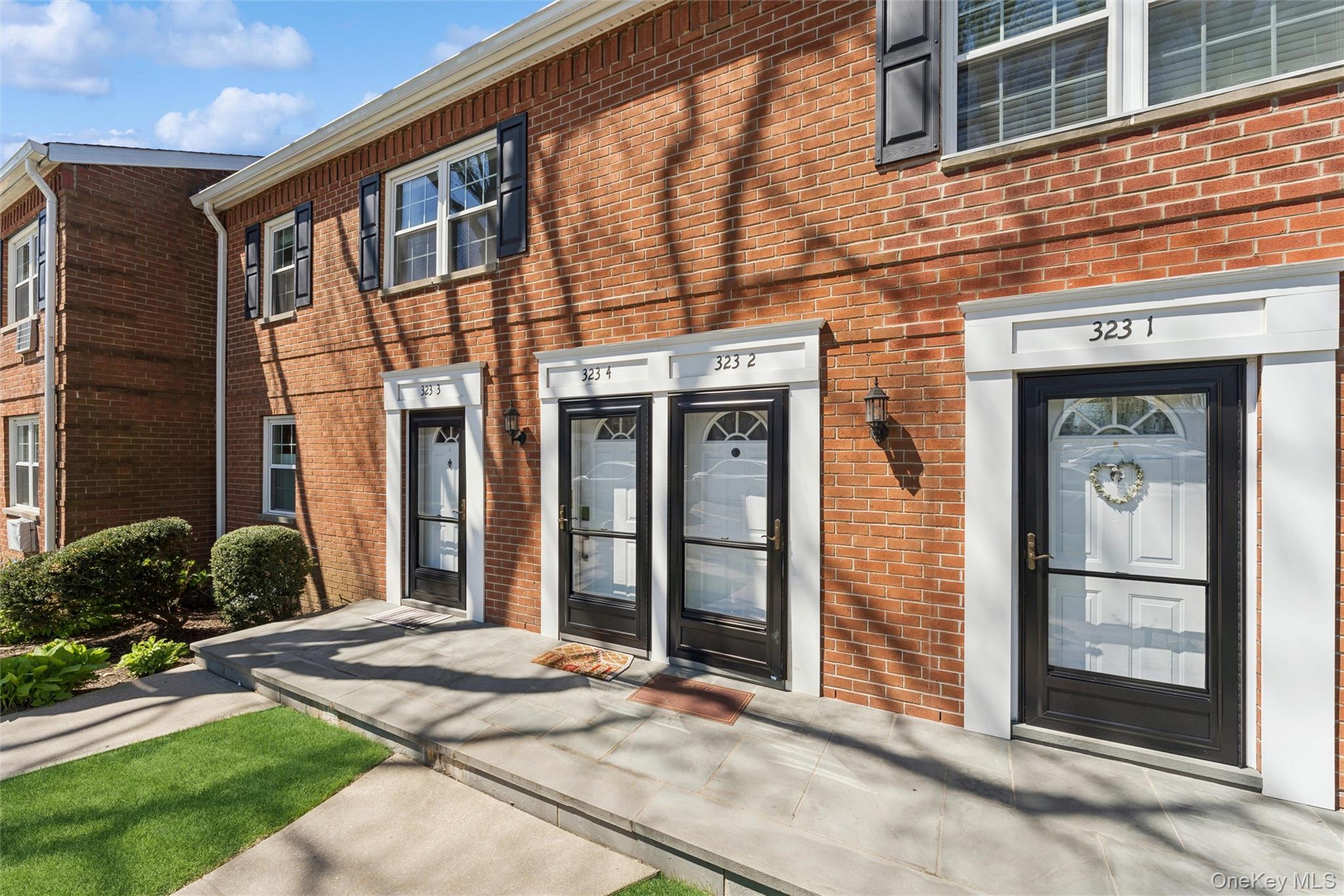 323 Hicksville Road Unit: 4
