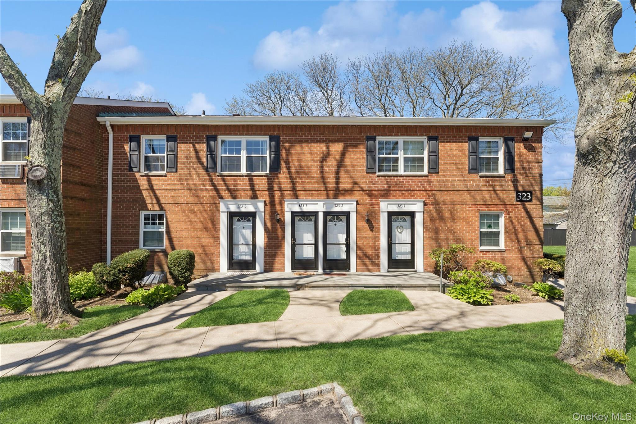 323 Hicksville Road Unit: 4