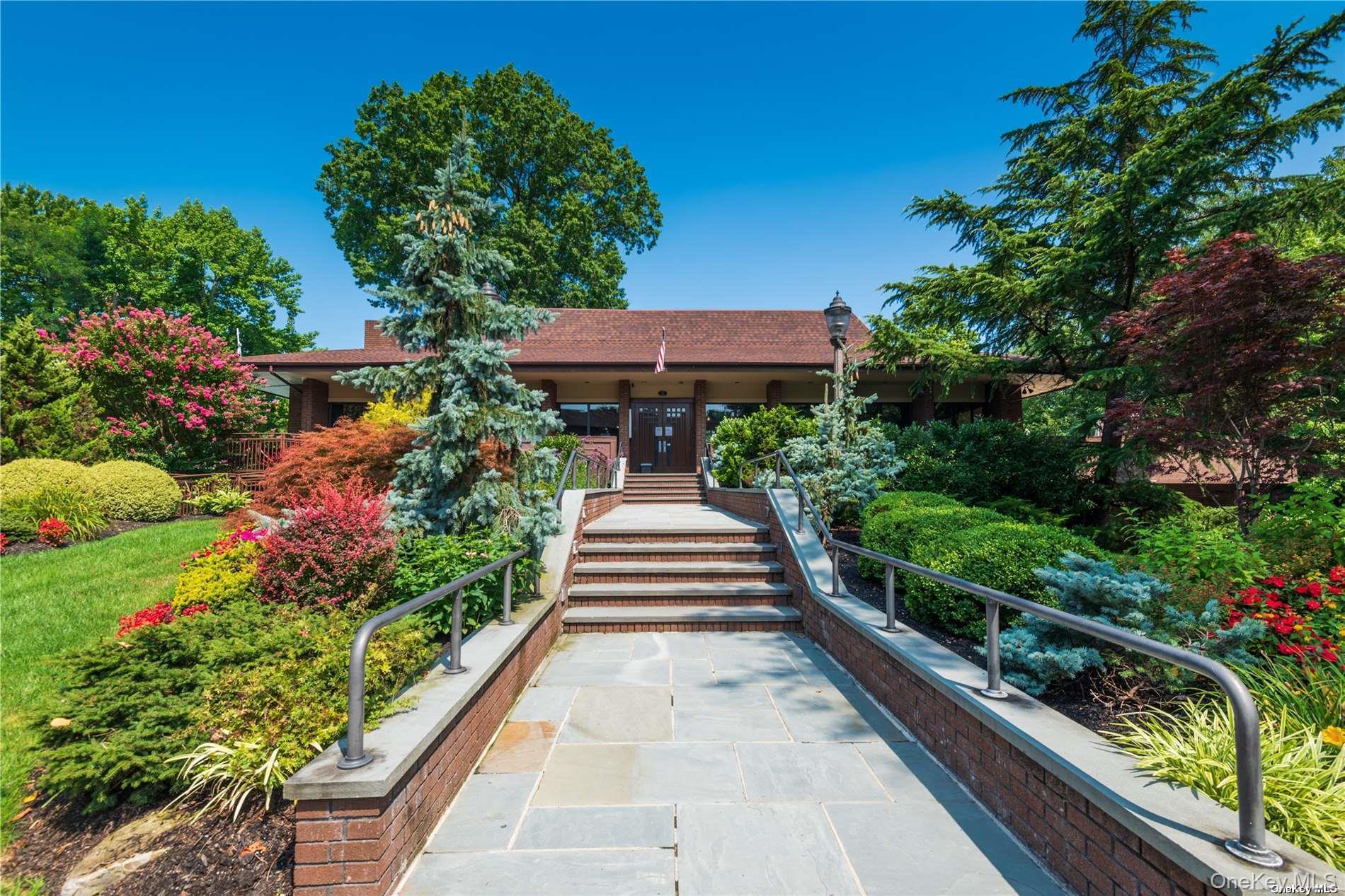 41 Spring Hollow