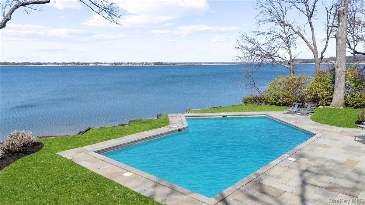 516 Centre Island Road