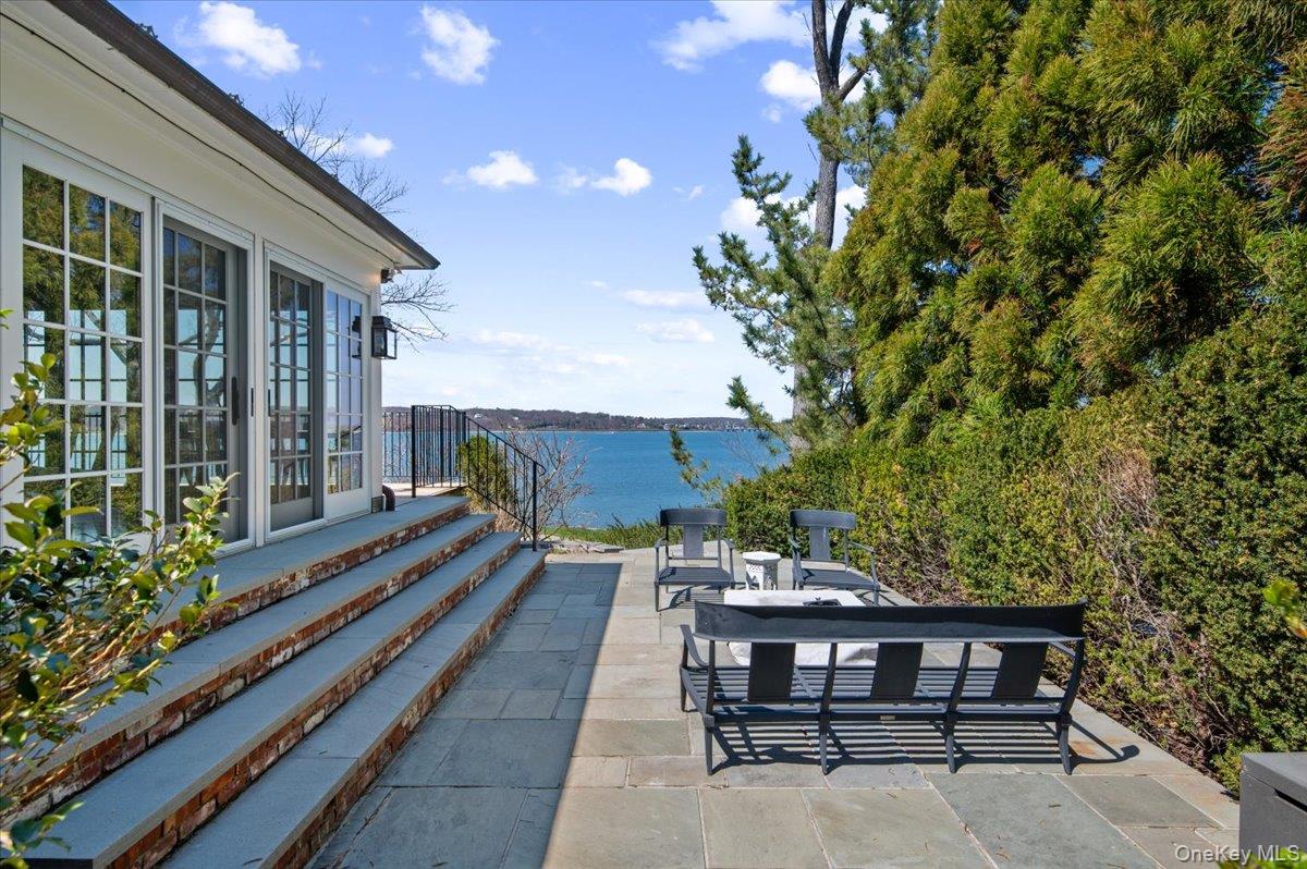 516 Centre Island Road