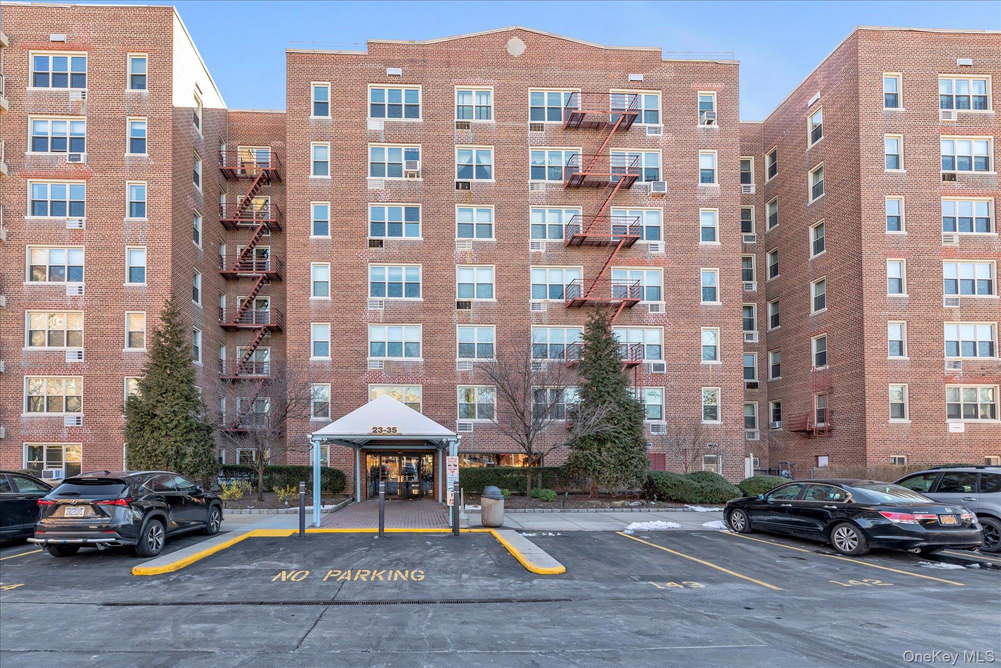 23-35 Bell Boulevard Unit: LF