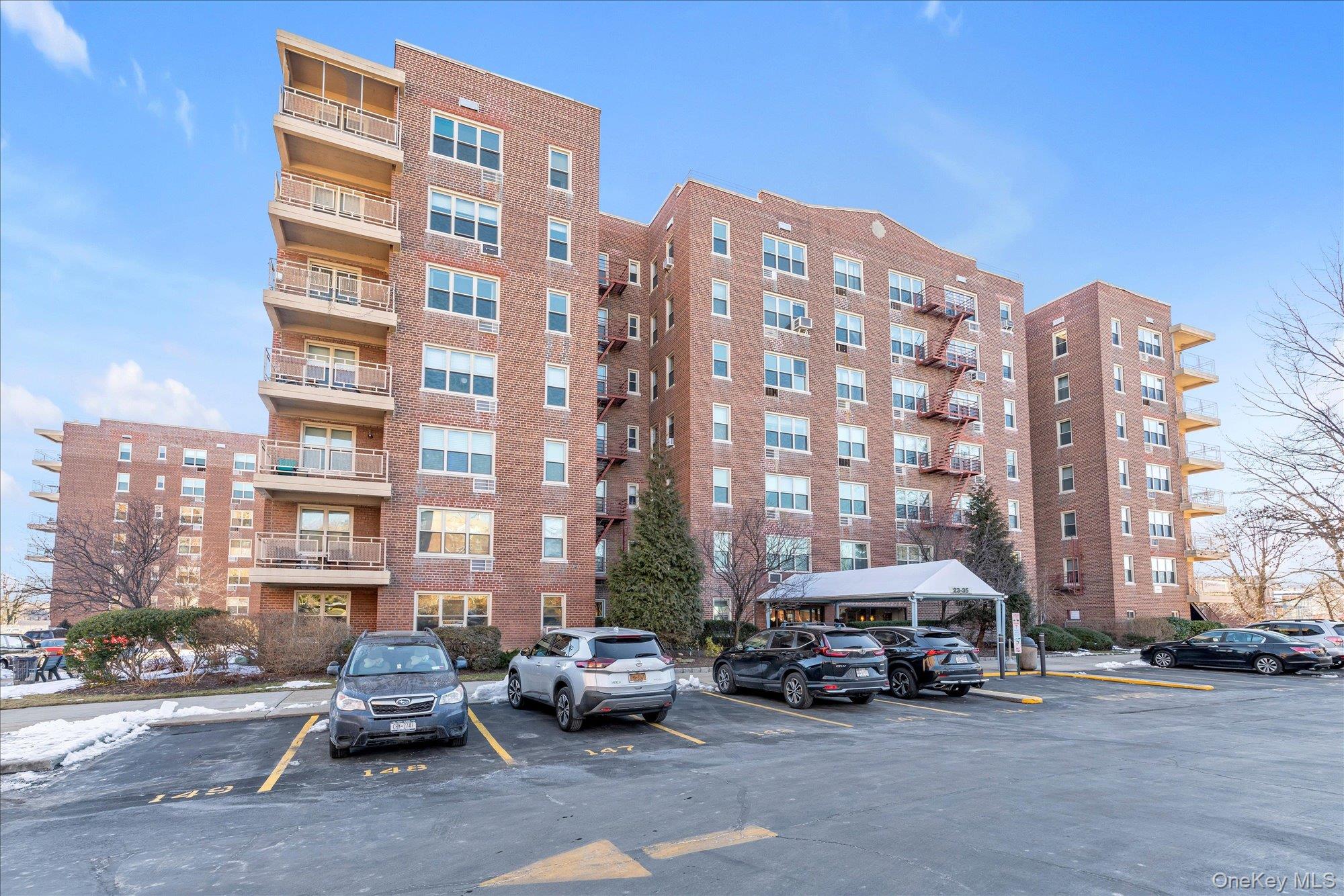 23-35 Bell Boulevard Unit: LF