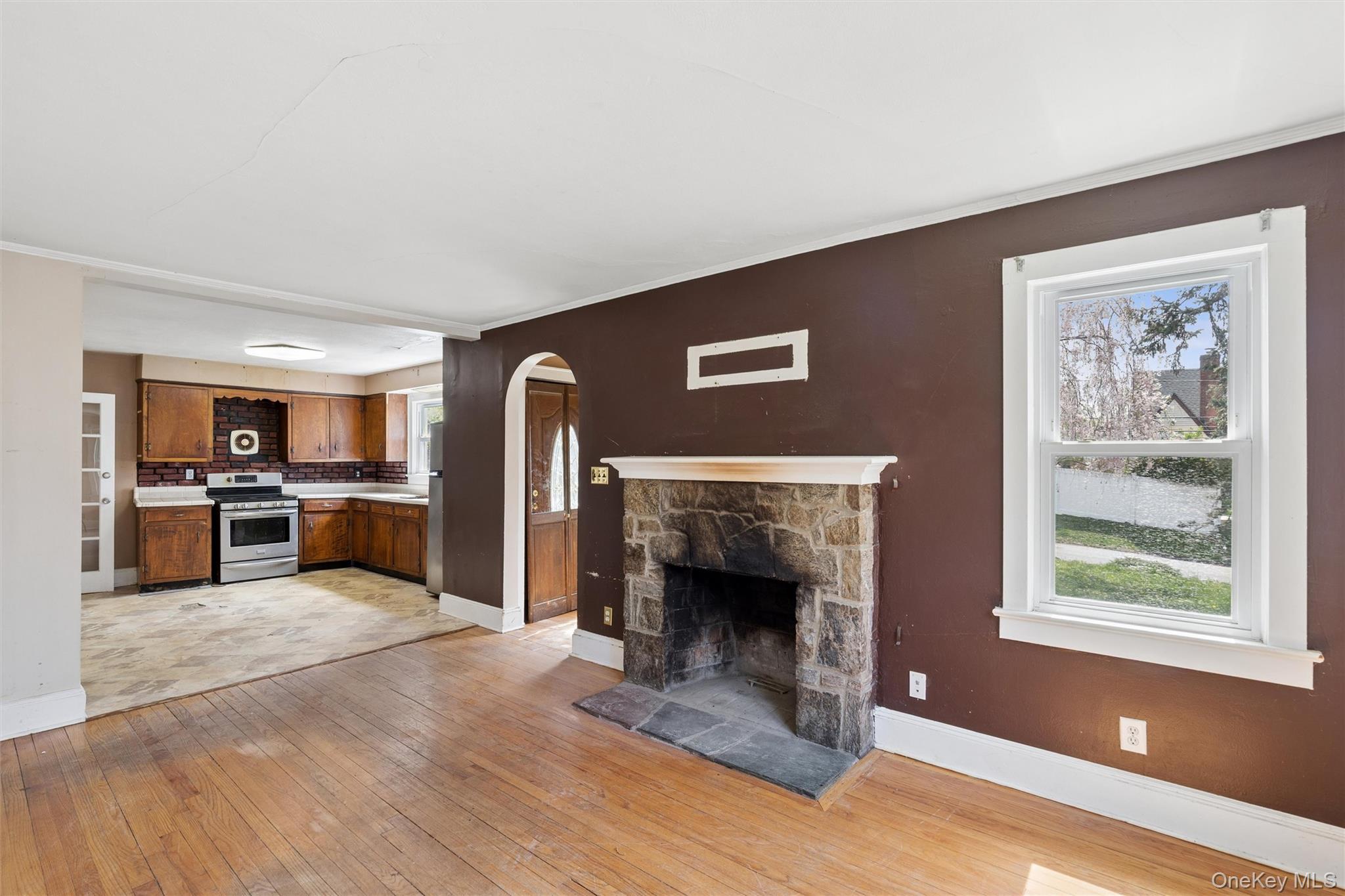 107 E 25th Street