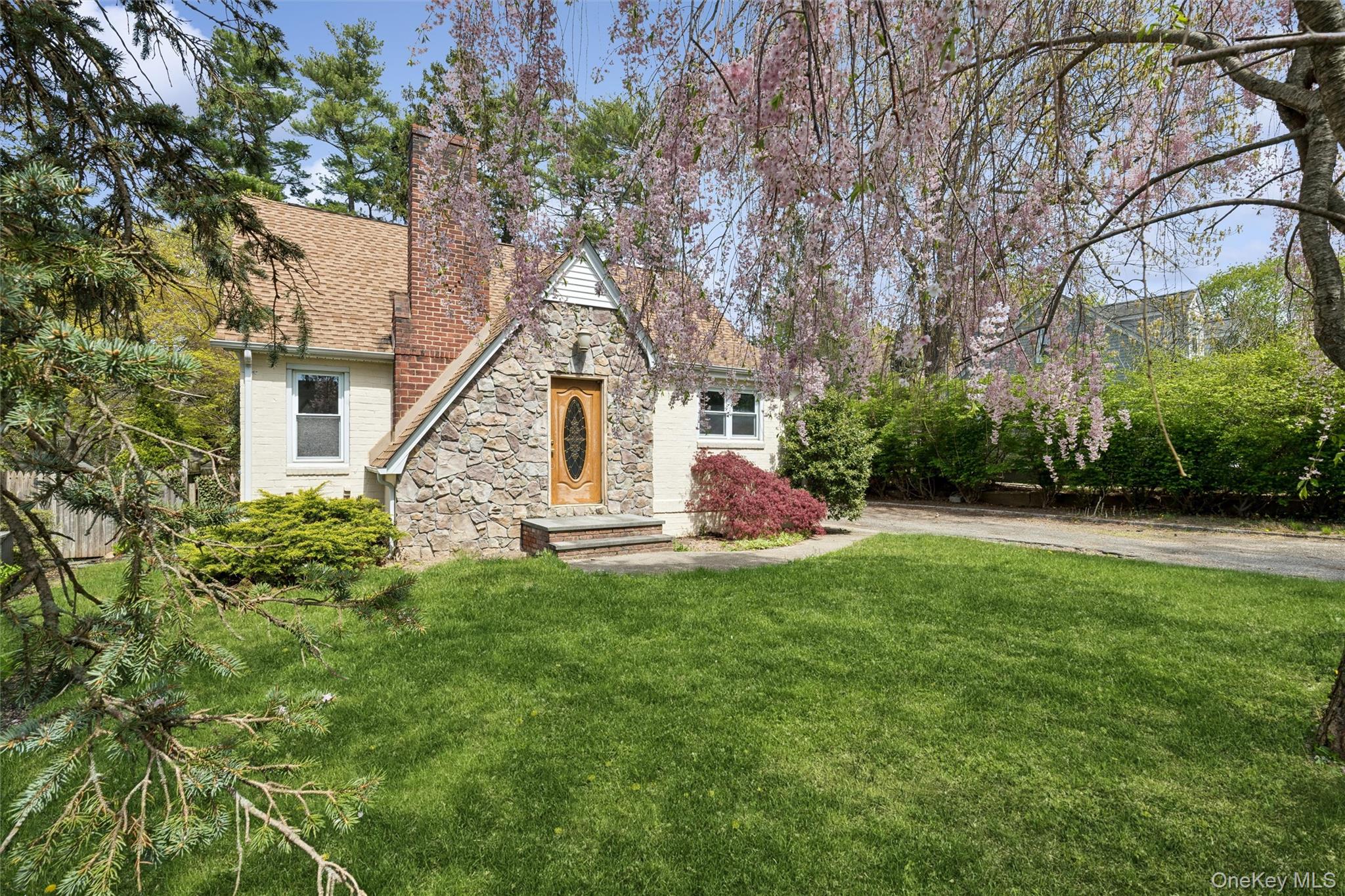 107 E 25th Street