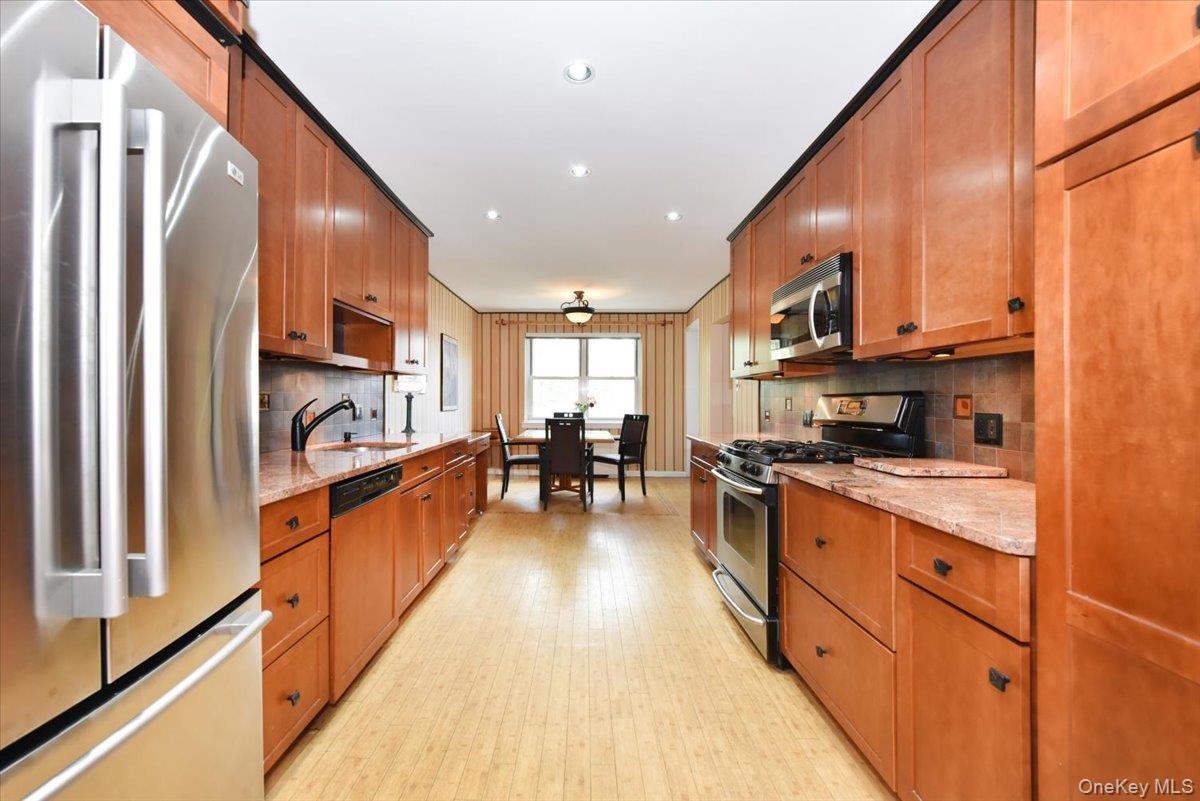 180 S MIDDLE NECK Road Unit: 3-K