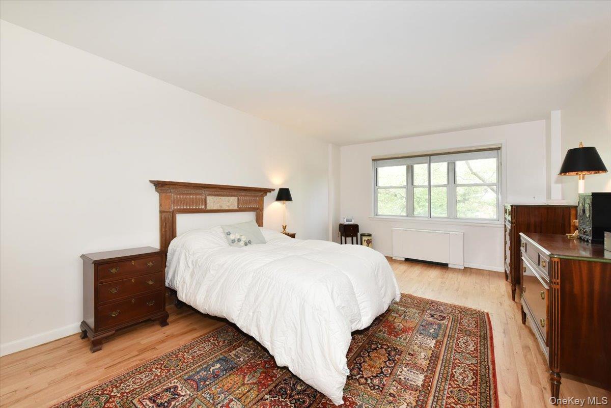 180 S MIDDLE NECK Road Unit: 3-K