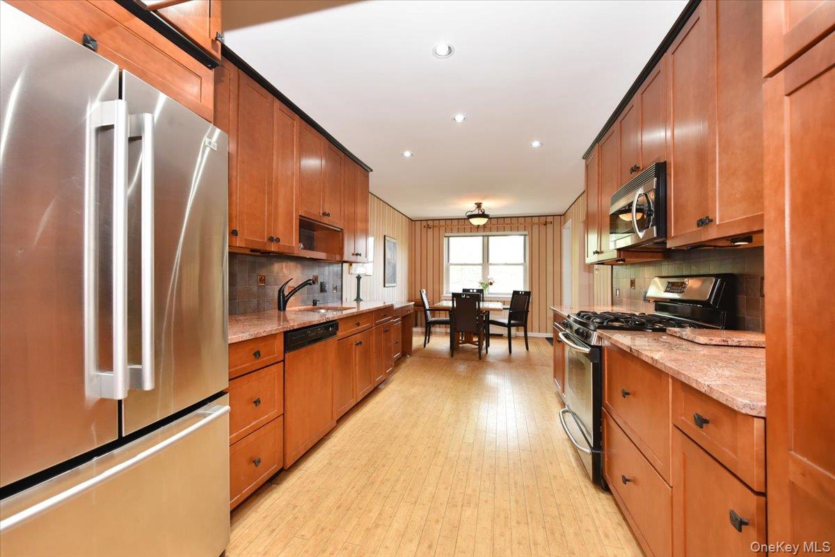 180 S MIDDLE NECK Road Unit: 3-K