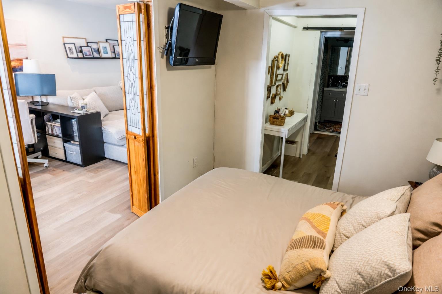 650 Shore Road Unit: 1C