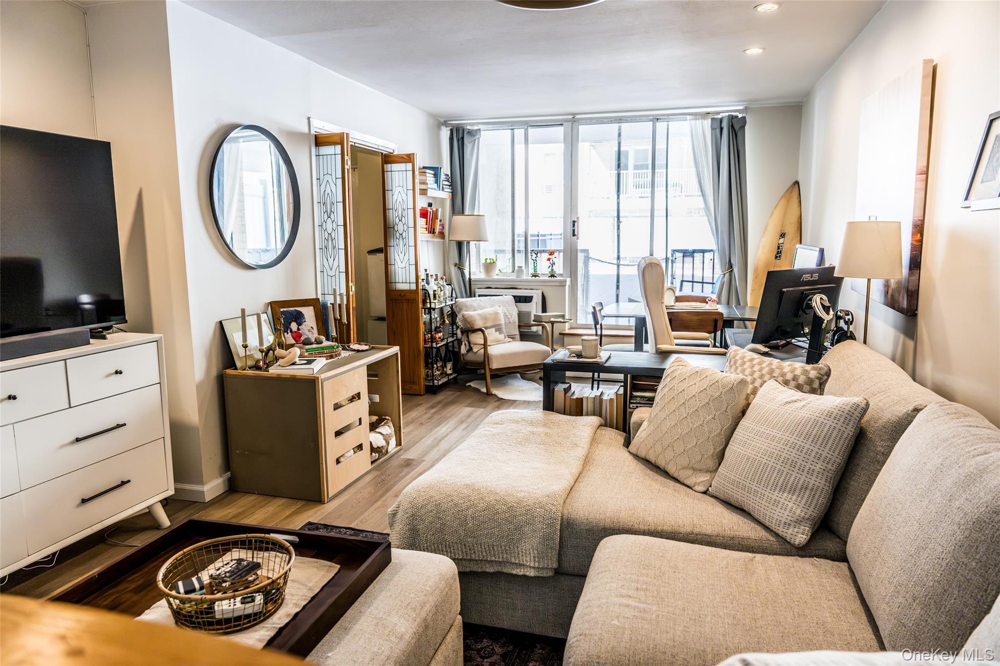 650 Shore Road Unit: 1C