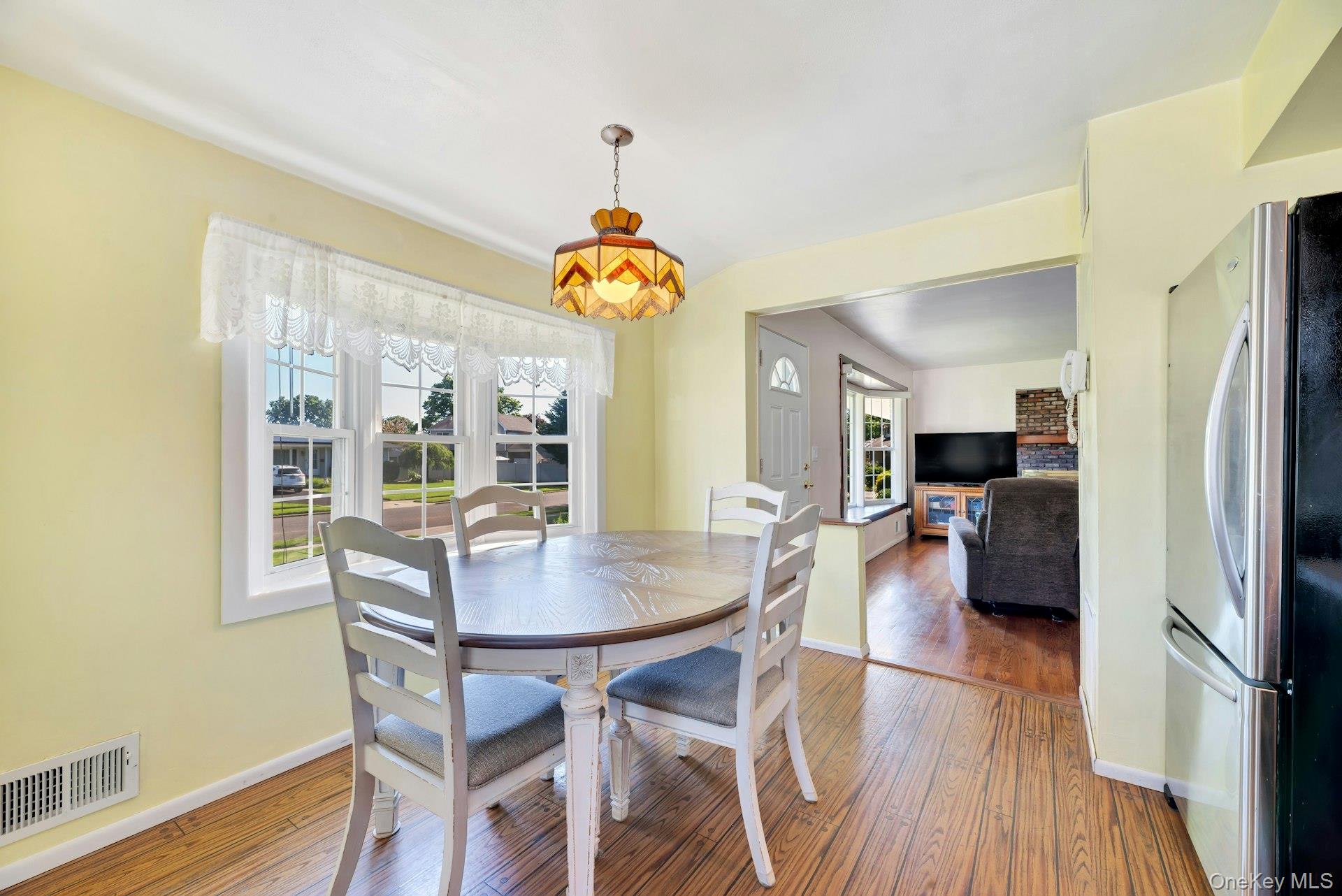 7 Applewood Road