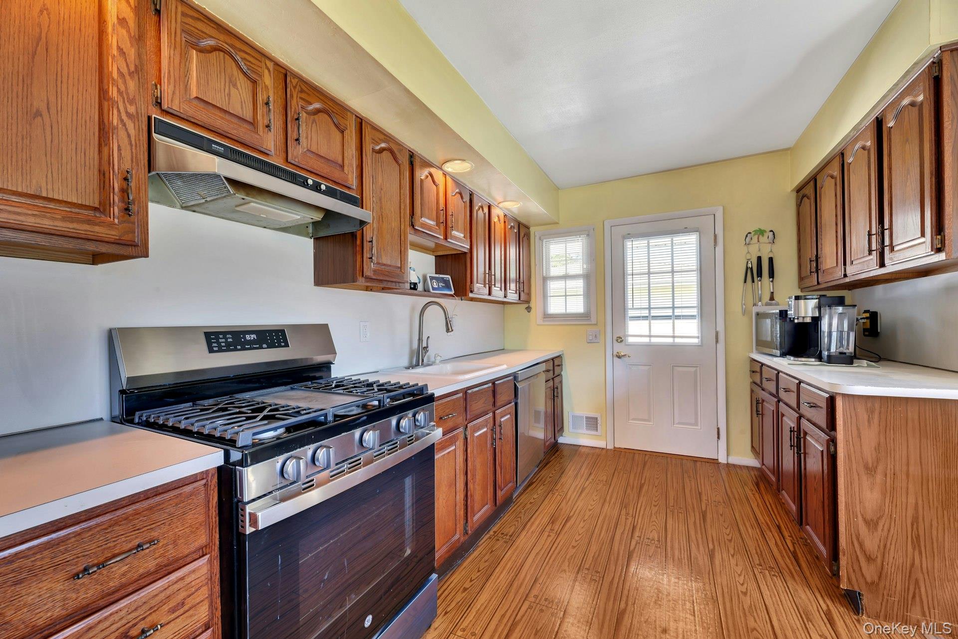 7 Applewood Road