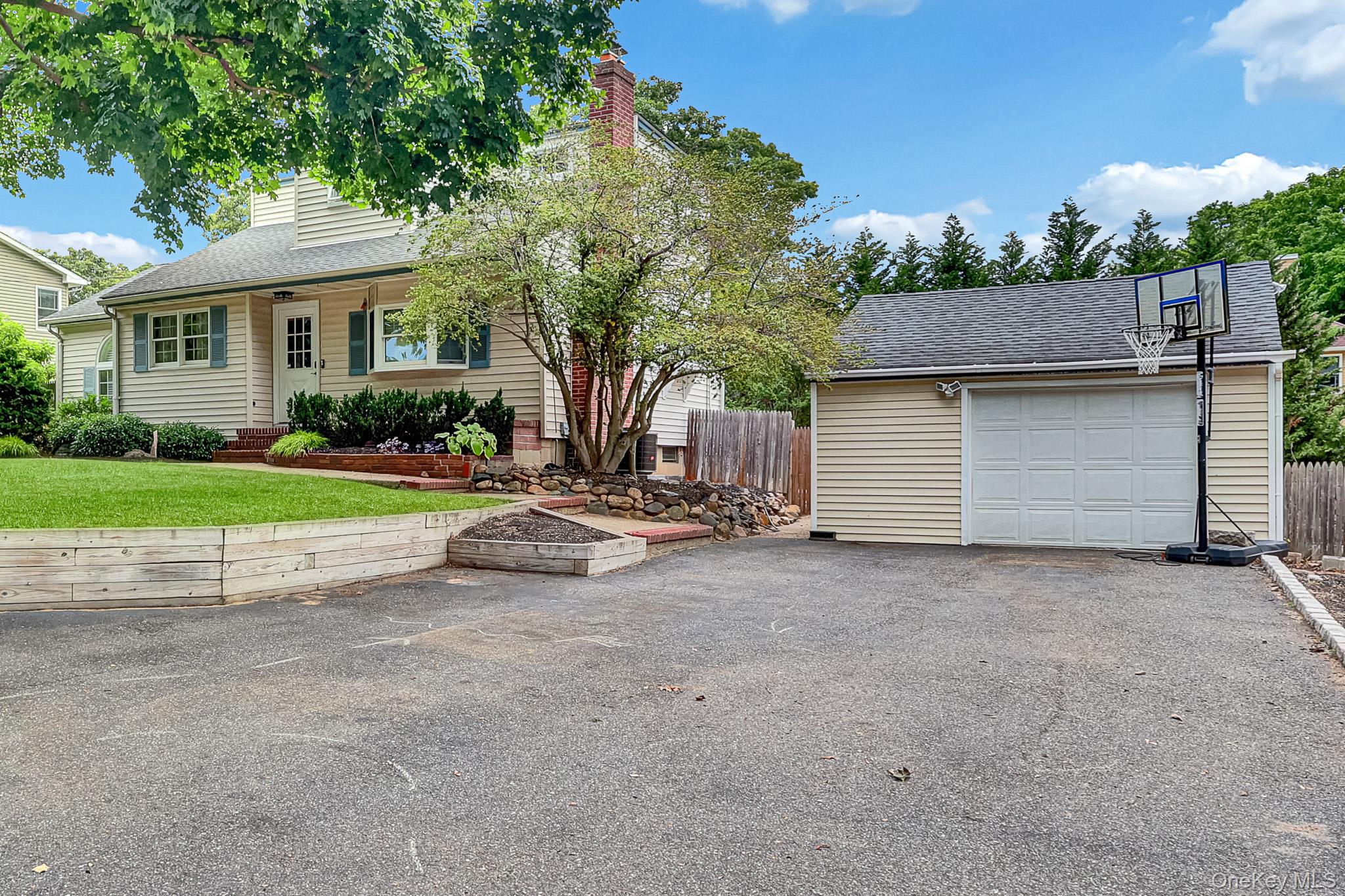 27 McGaw Avenue