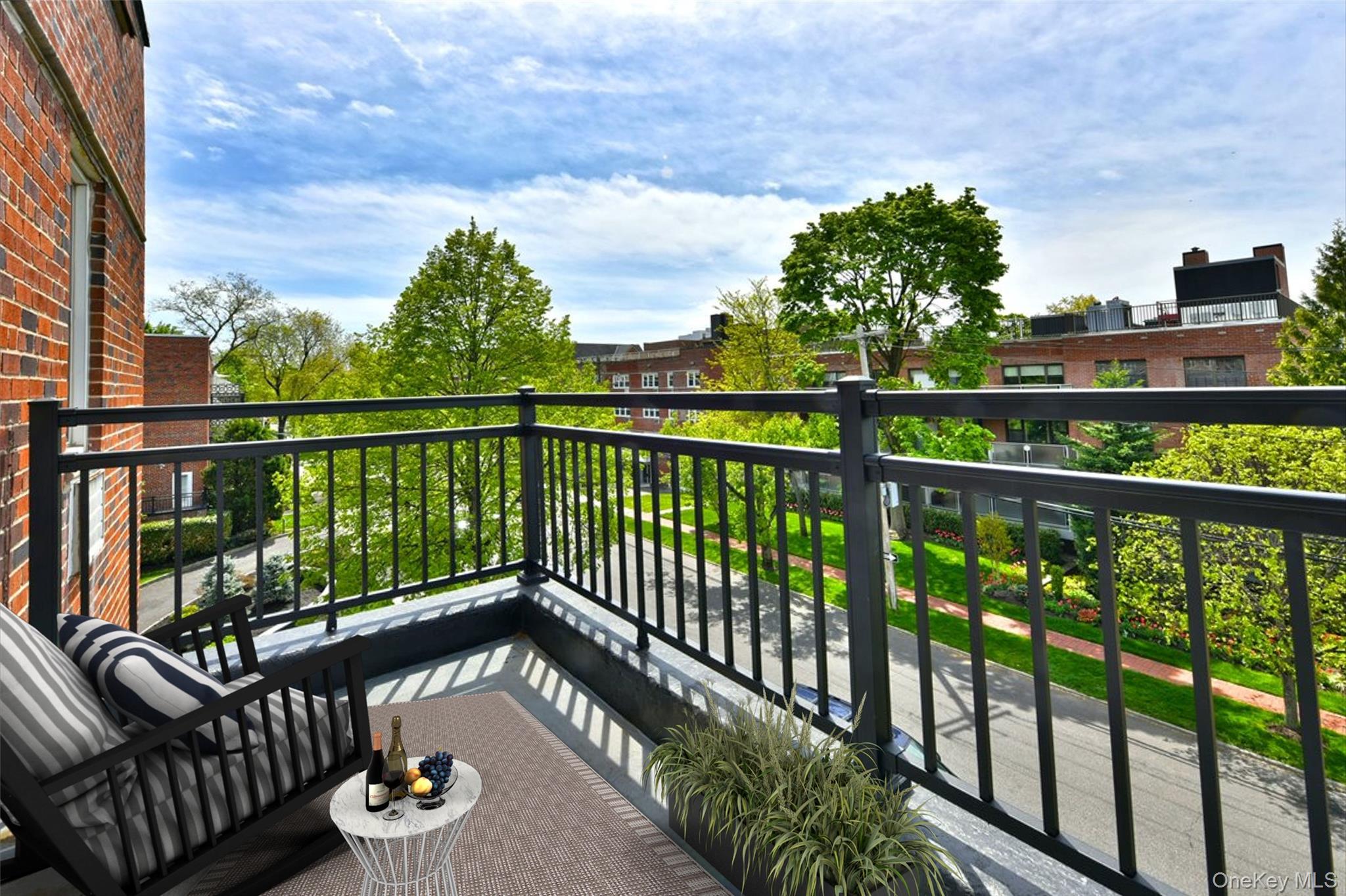 25 CANTERBURY Road Unit: 3-L