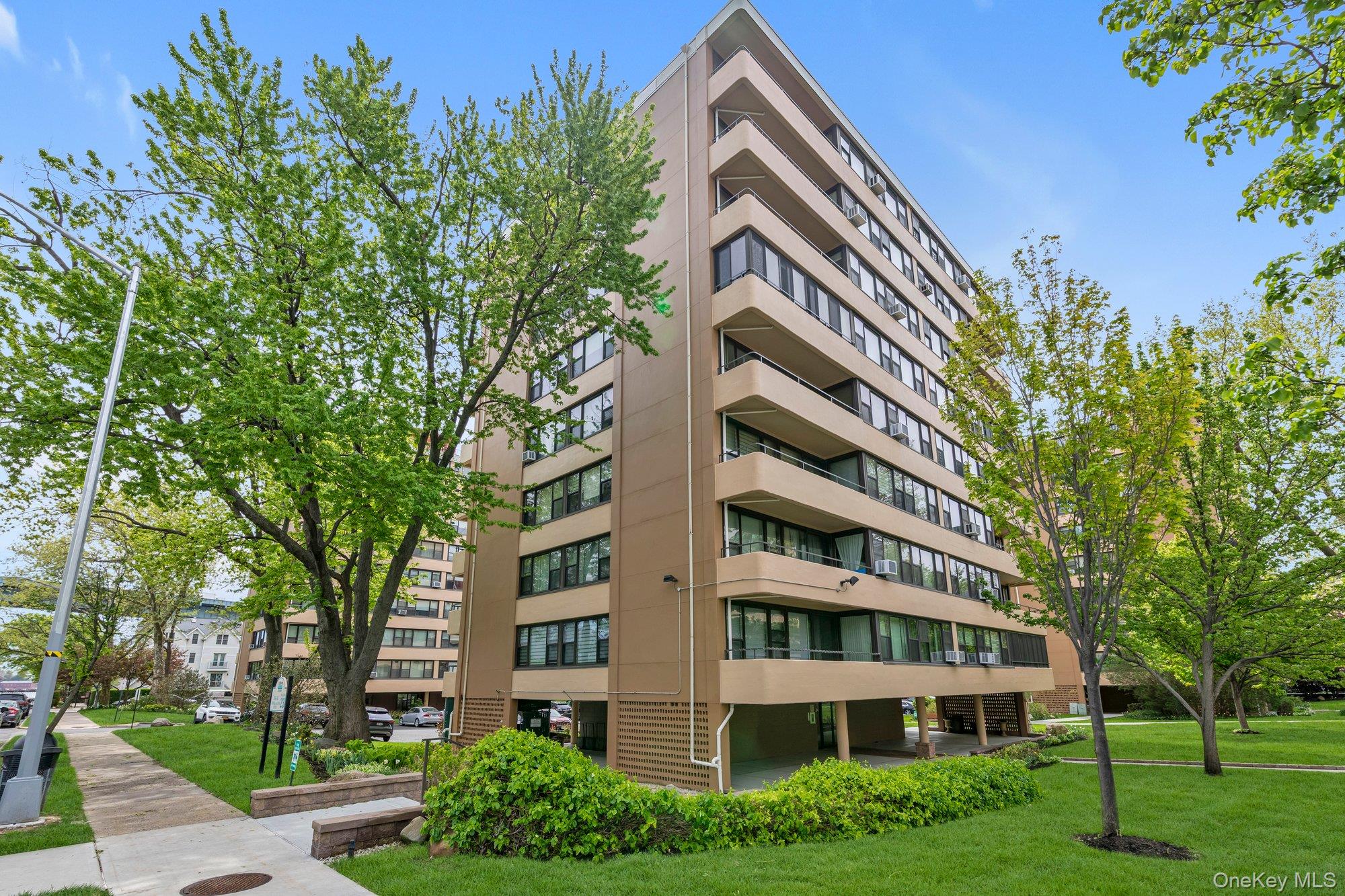 166-26 Powells Cove Boulevard Unit: 5D