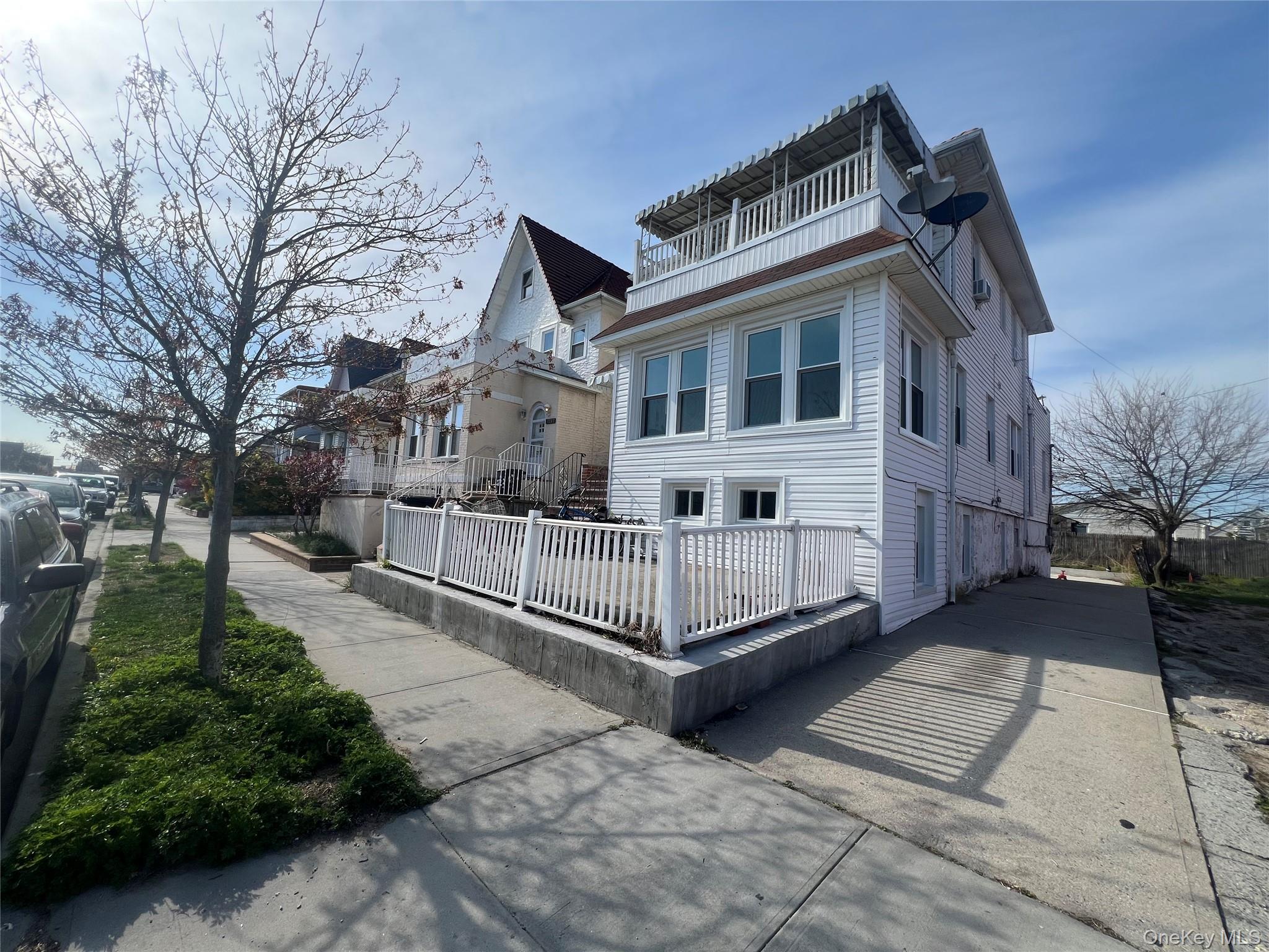 227 E Chester Street