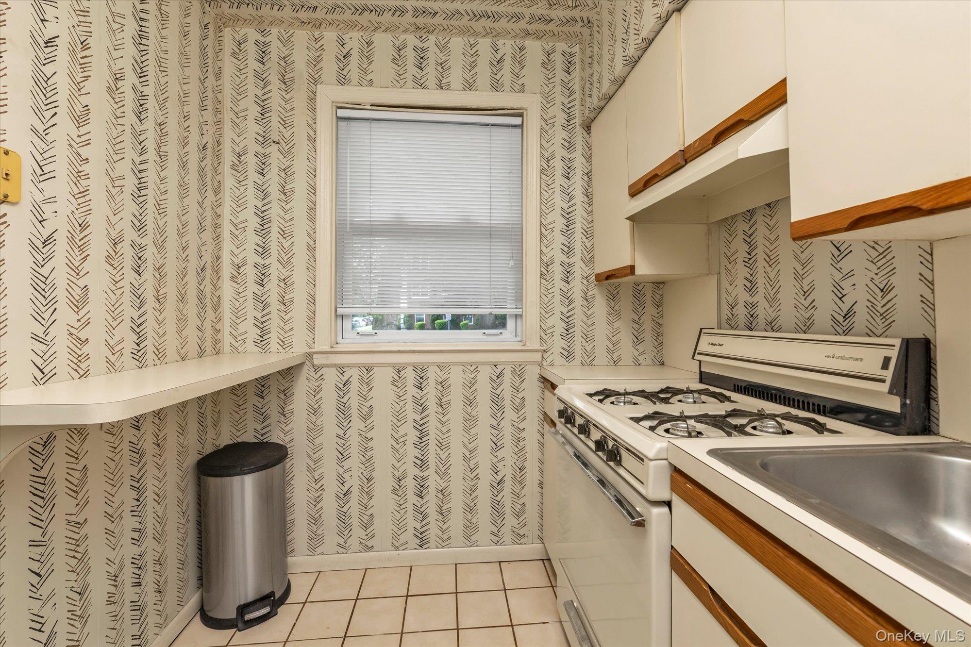 3 Edwards Street Unit: 1F