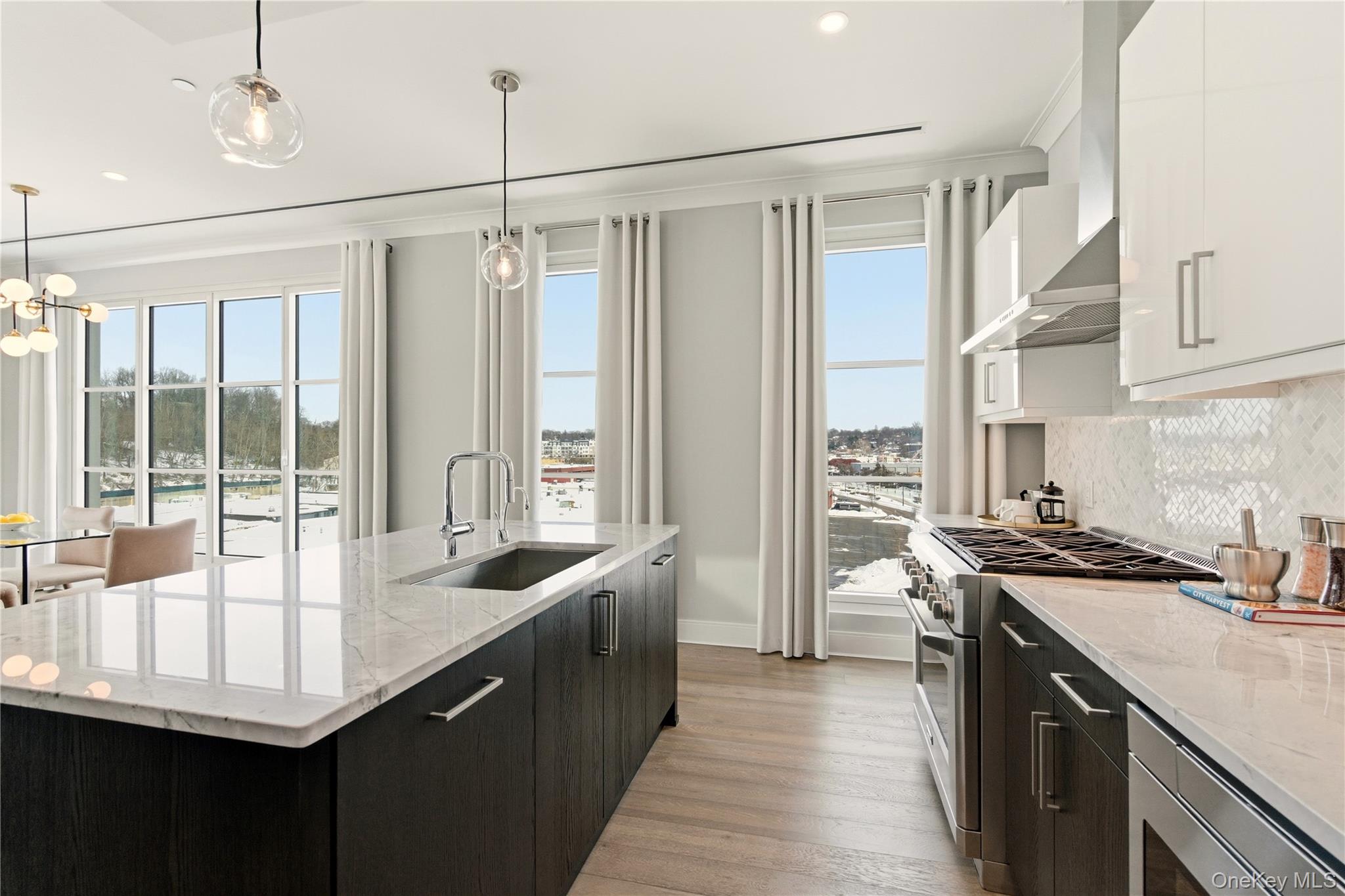 100 Garvies Point Road Unit: 1348