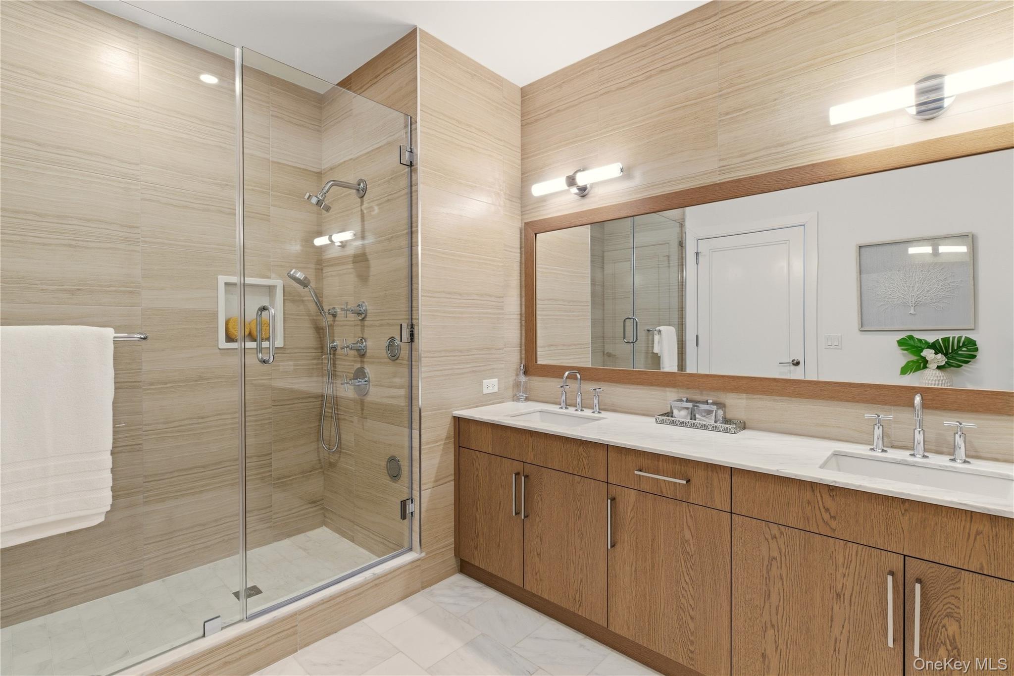 100 Garvies Point Road Unit: 1348