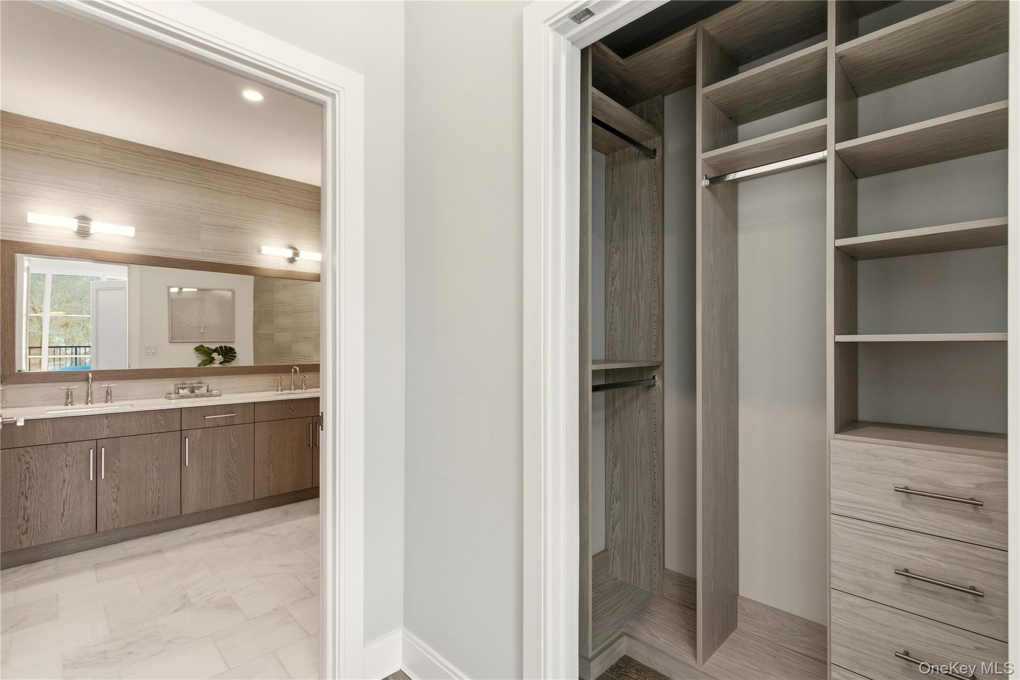 100 Garvies Point Road Unit: 1348