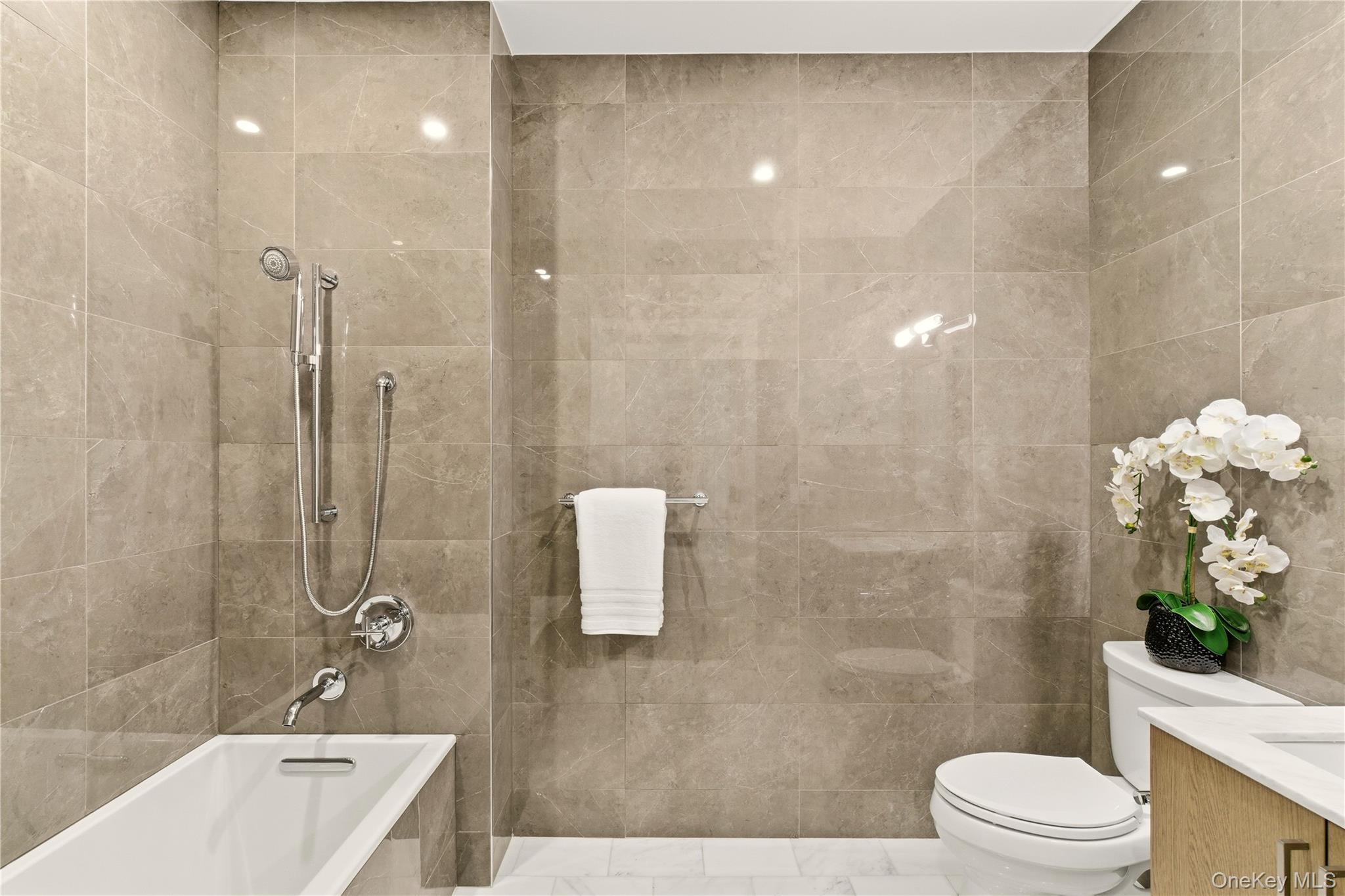 100 Garvies Point Road Unit: 1348