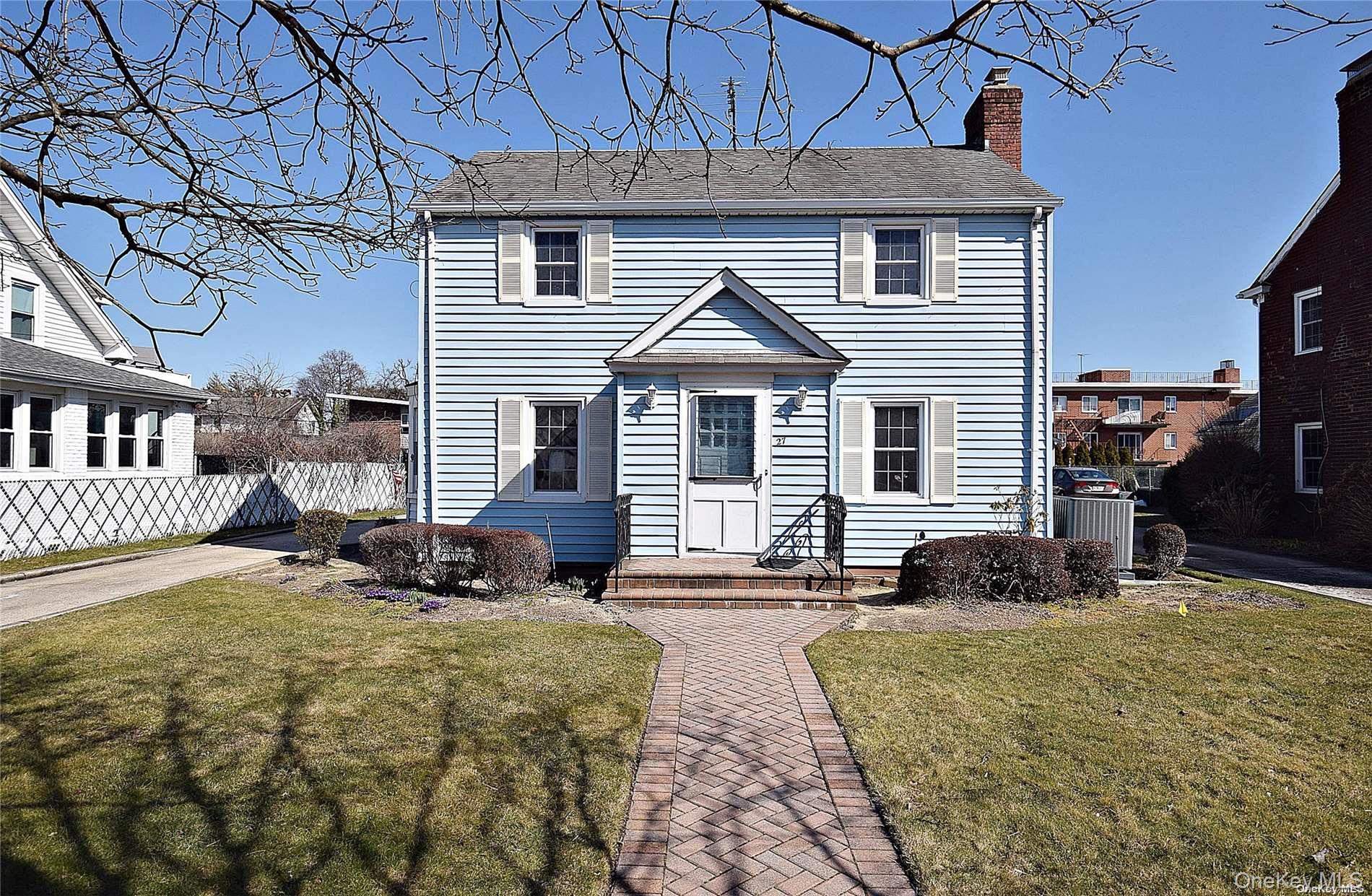 27 N Lewis
