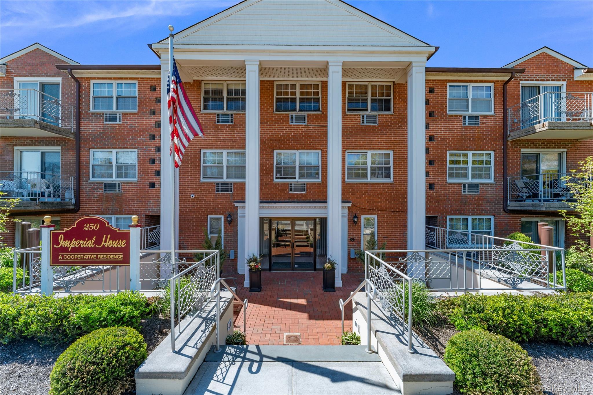 250 N Village Avenue Unit: A24