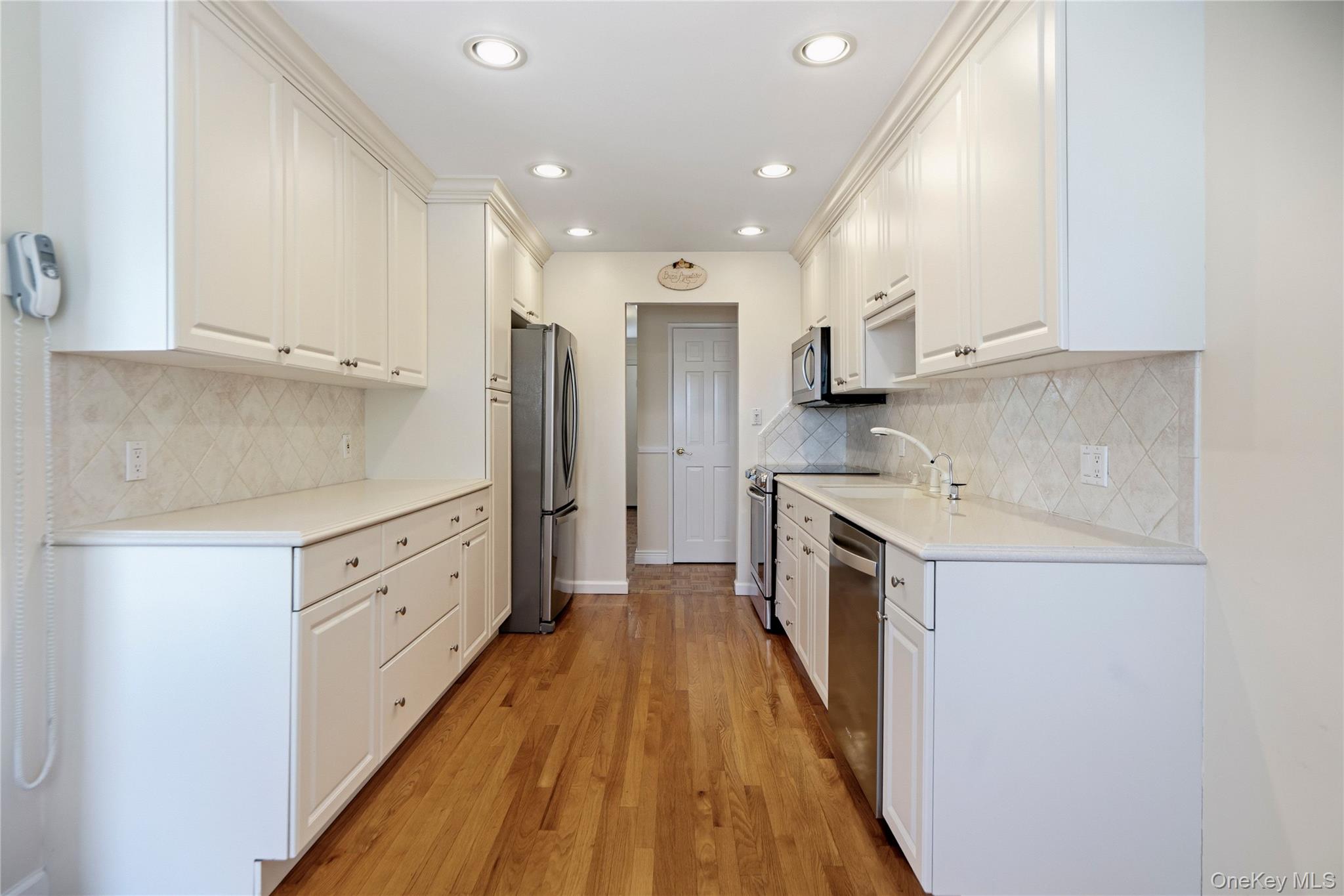 14 Harbor Lane