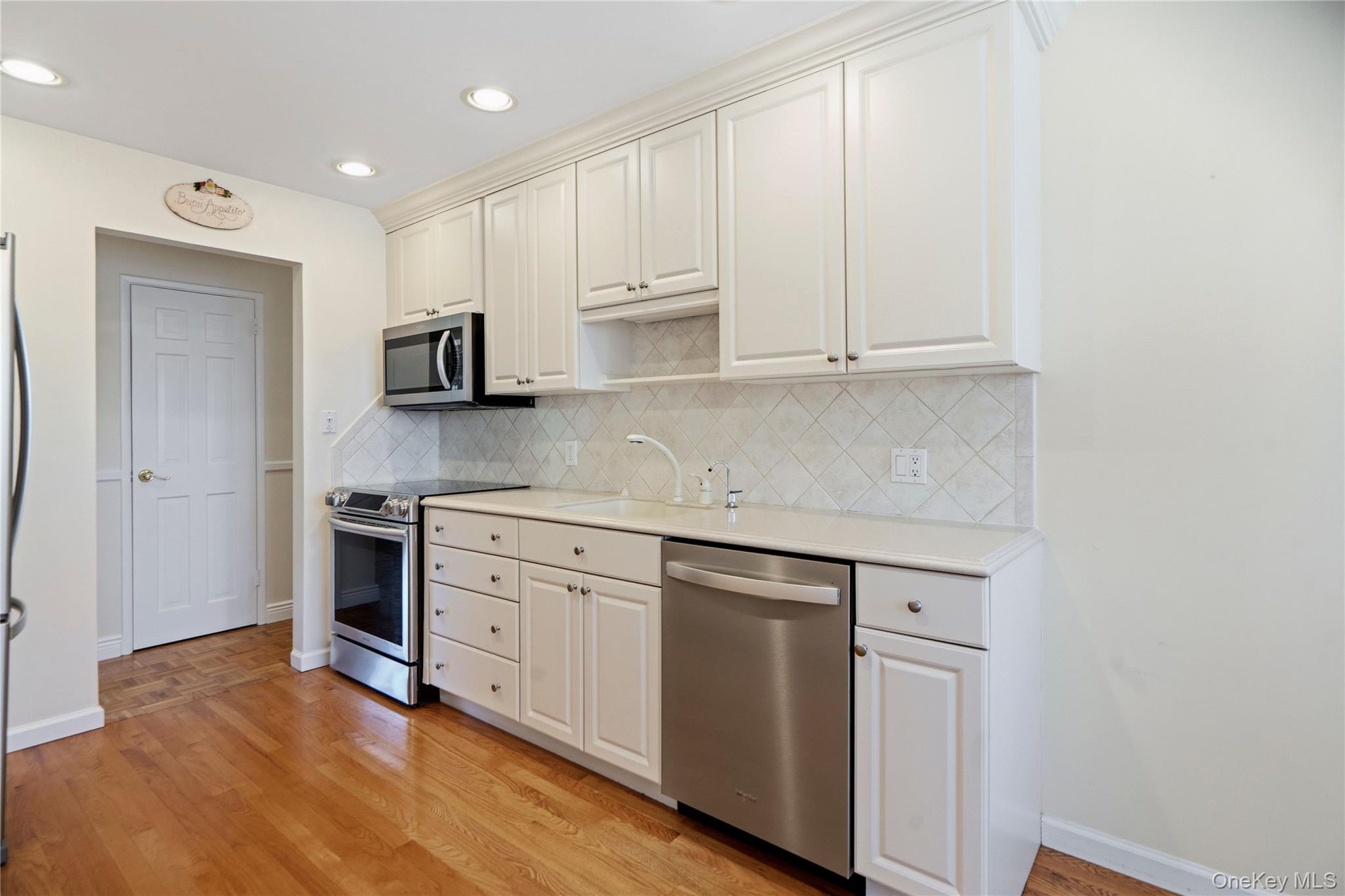 14 Harbor Lane