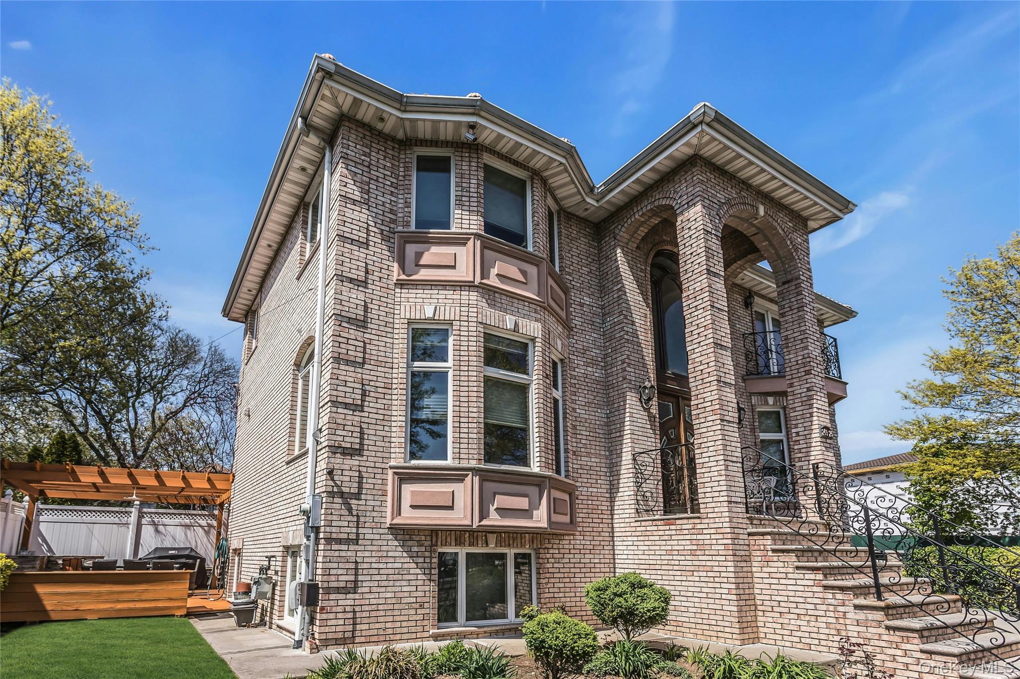 249-25 Cullman Avenue