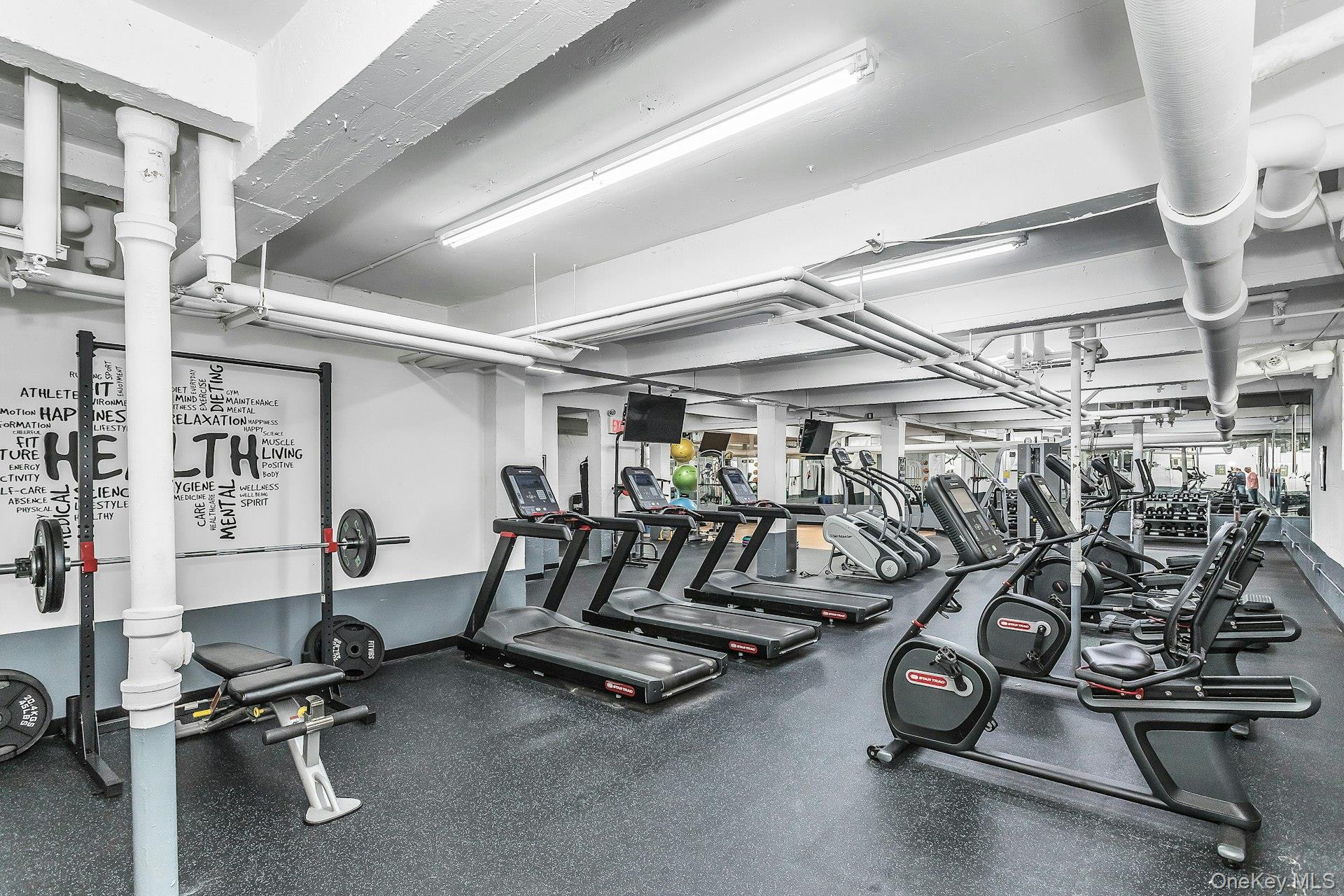 33-25 90th Street Unit: 6C
