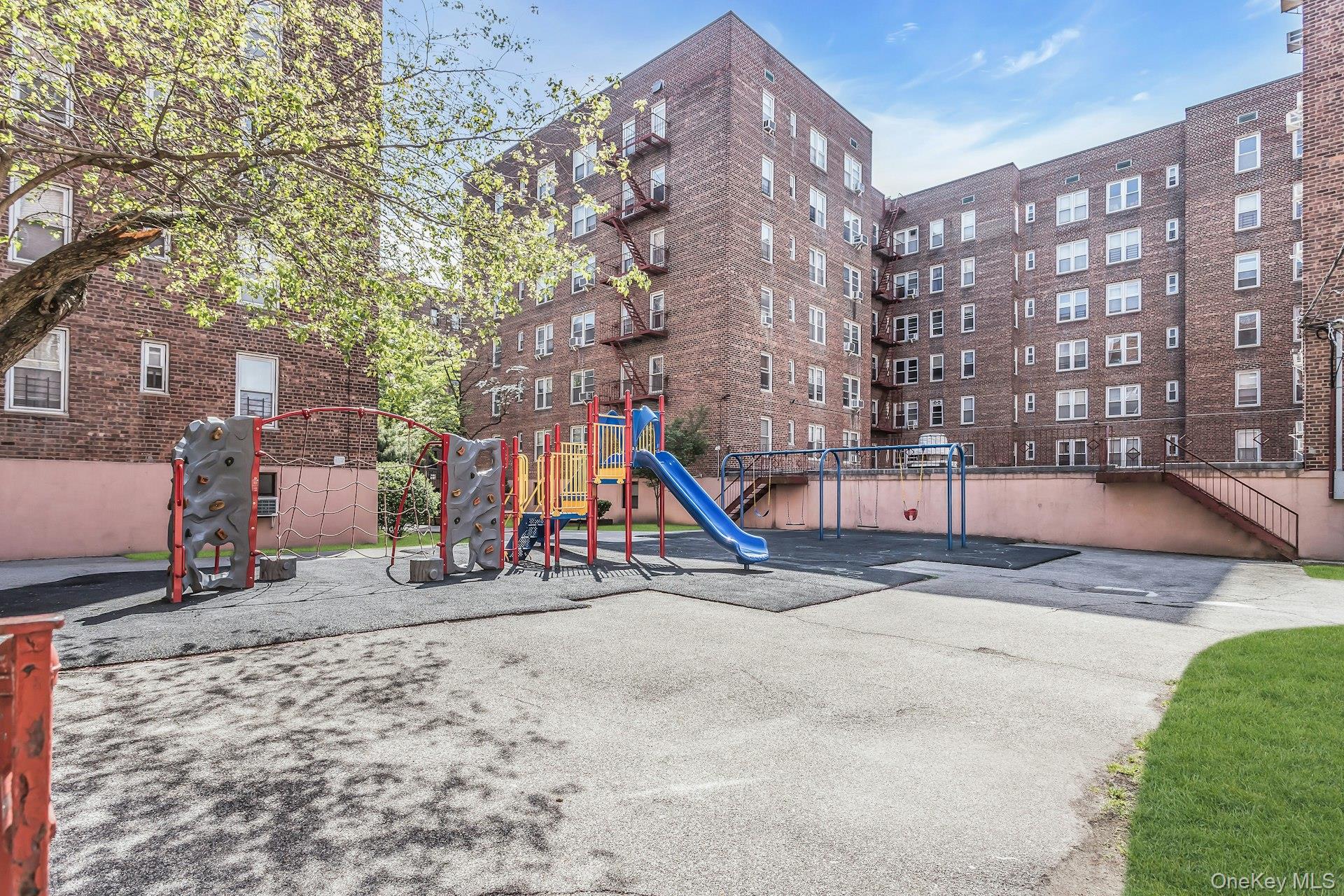 33-25 90th Street Unit: 6C