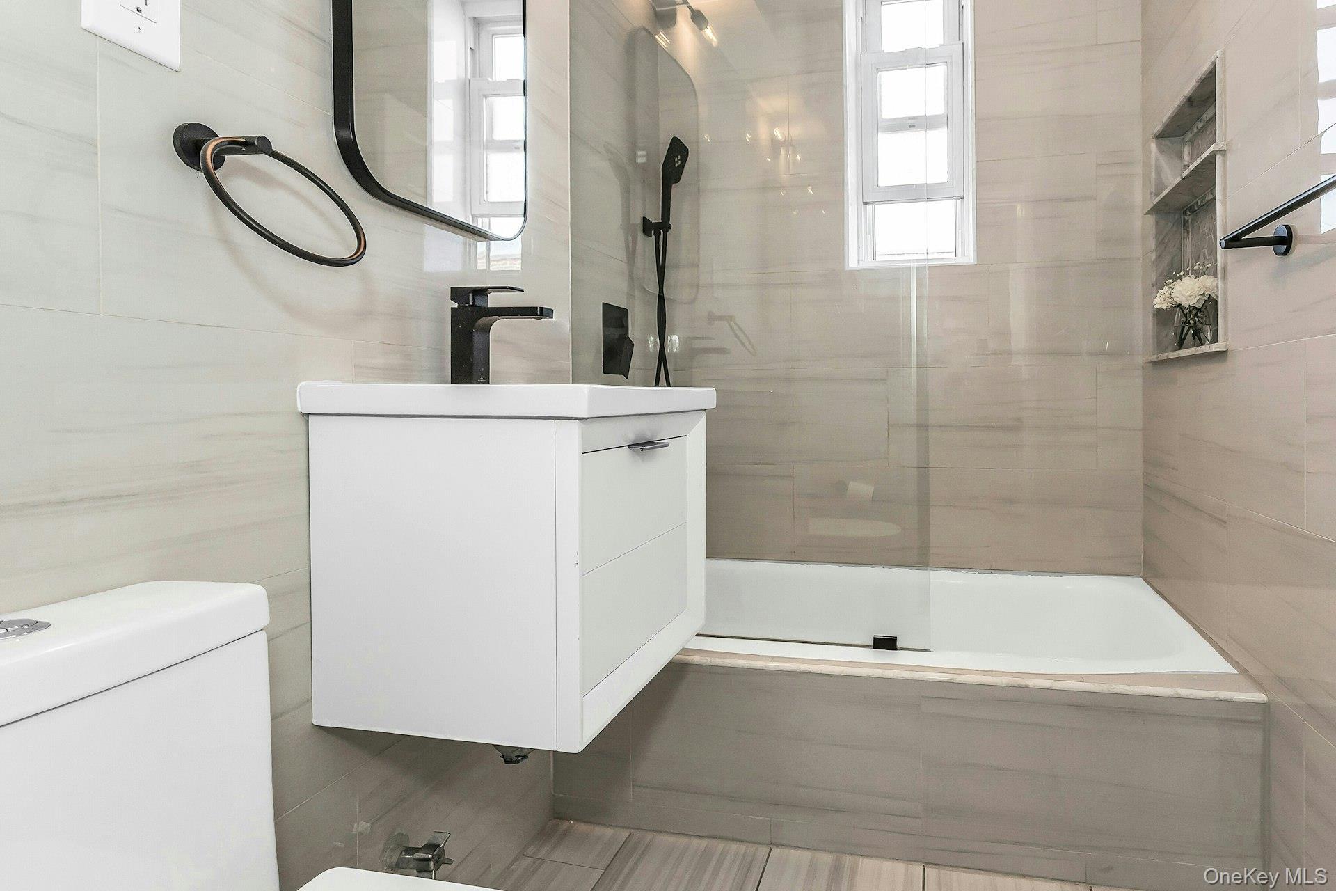 33-25 90th Street Unit: 6C