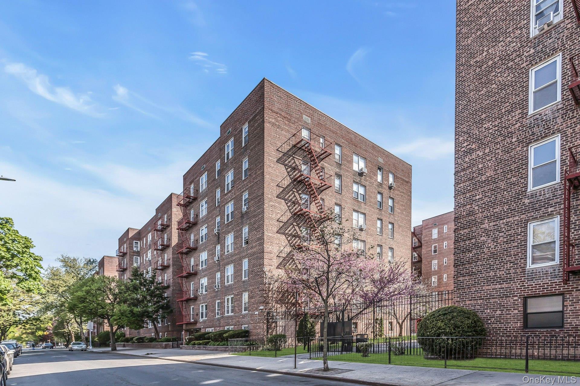 33-25 90th Street Unit: 6C