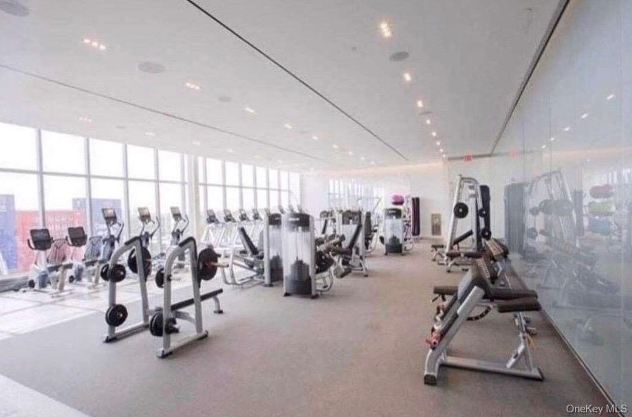 131-01 40th Road Unit: PH2P