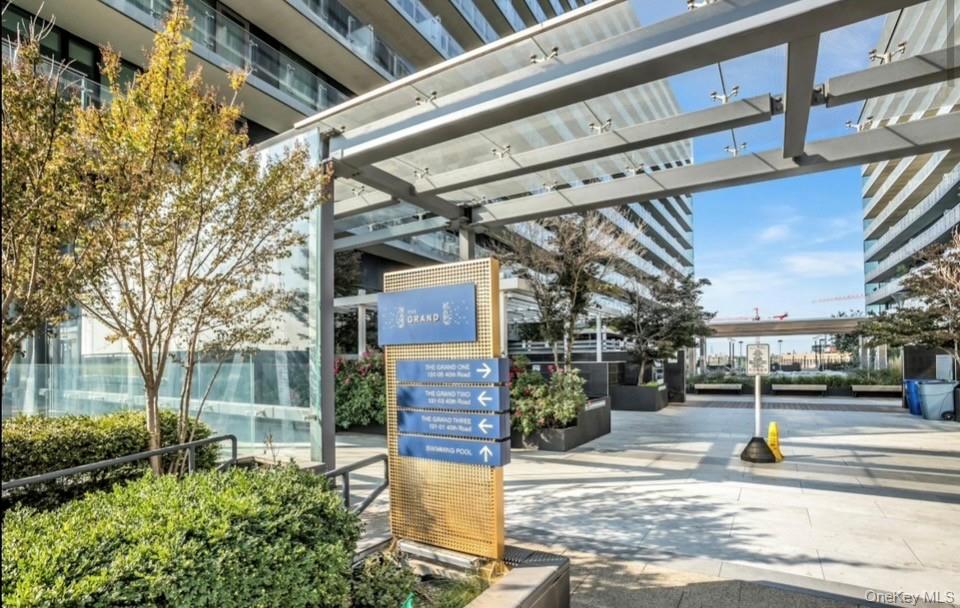 131-01 40th Road Unit: PH2P