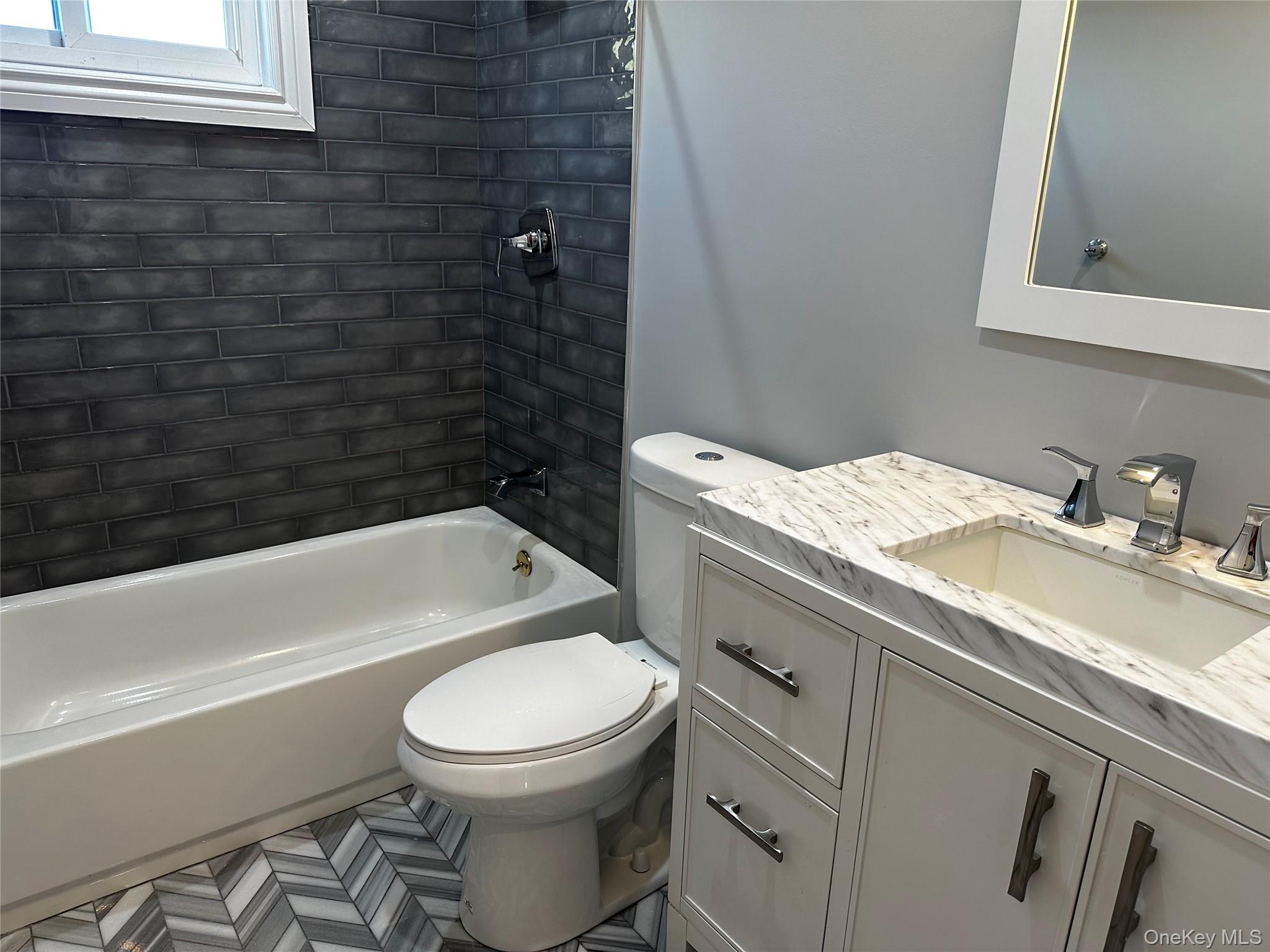 56 Marwood Road N Unit: 2nd Fl