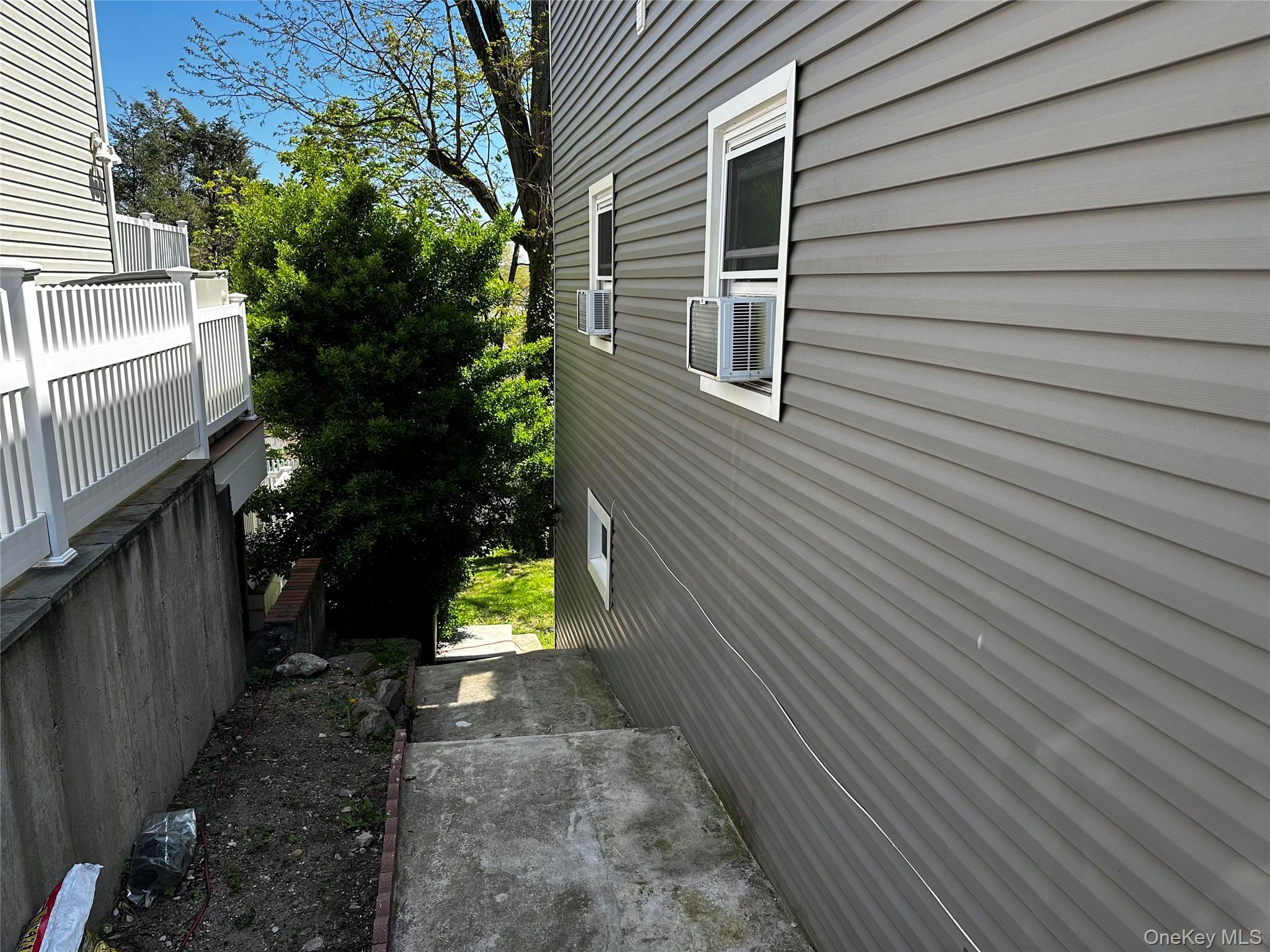 56 Marwood Road N Unit: 2nd Fl