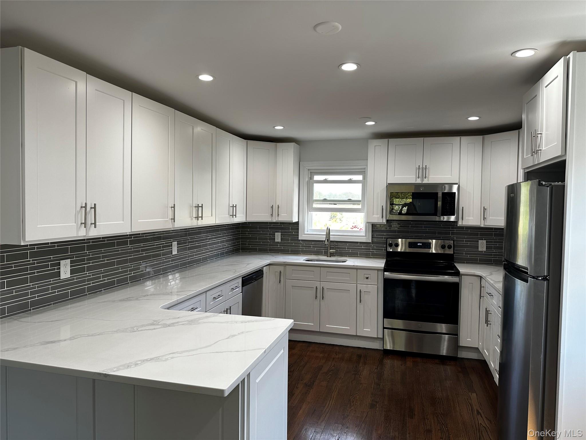 56 Marwood Road N Unit: 2nd Fl